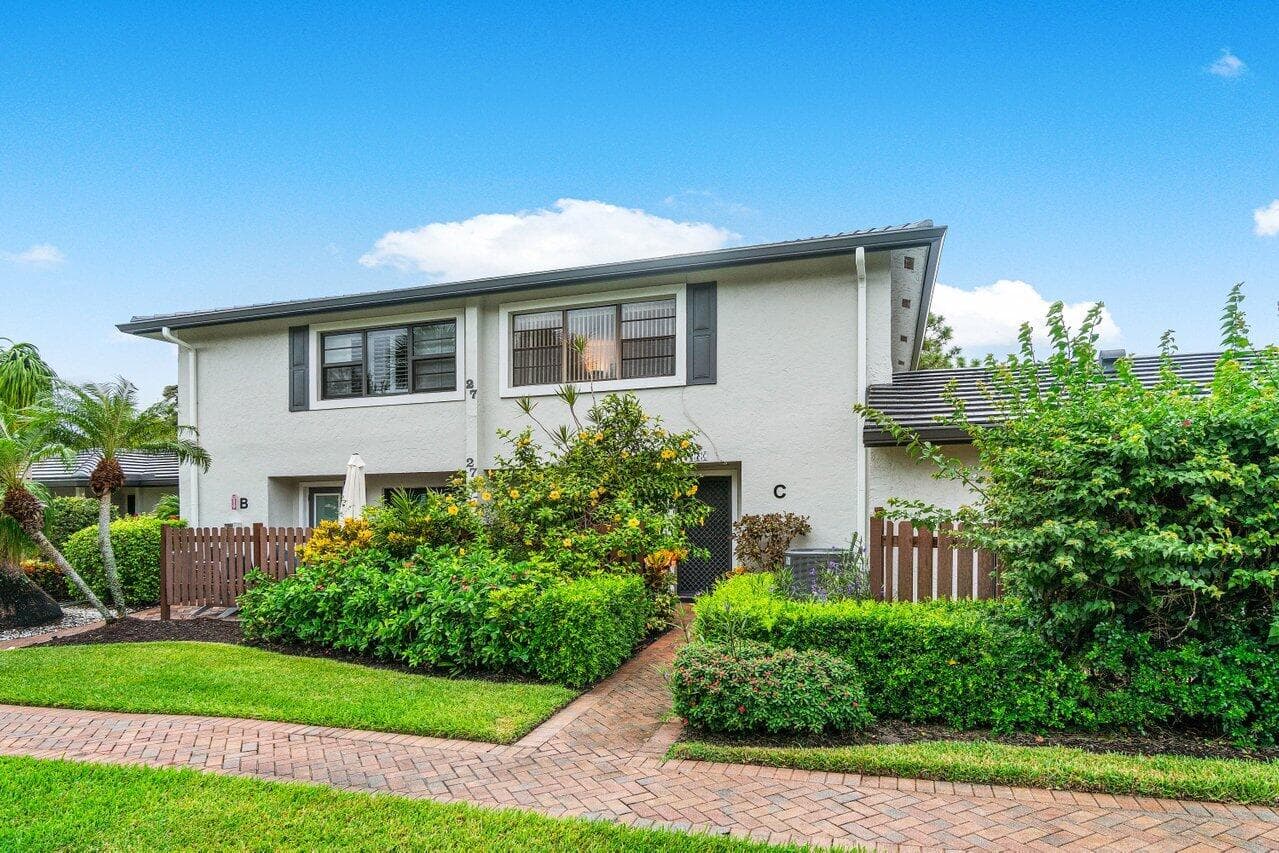 27 Southport Lane C, Boynton Beach, FL 33436 — photo 1 of 51