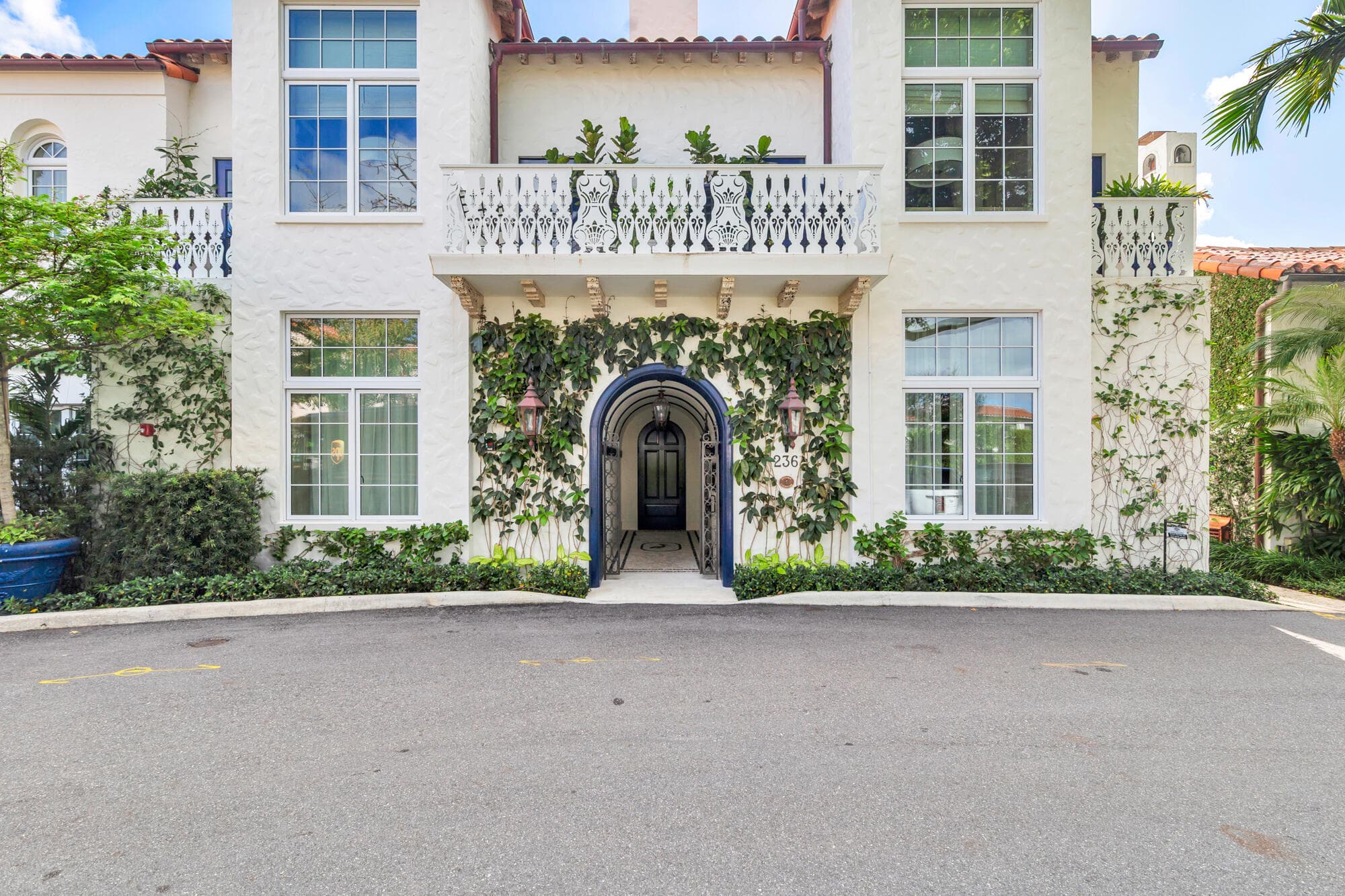 236 Phipps Plaza 201, Palm Beach, FL 33480 — photo 7 of 22