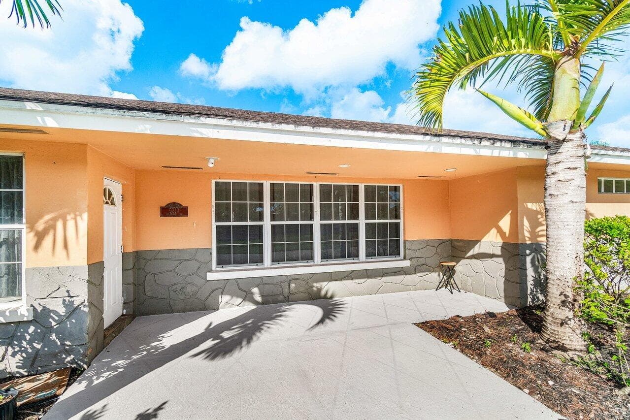 5313 Colbright Road, Lake Worth, FL 33467 — photo 3 of 70