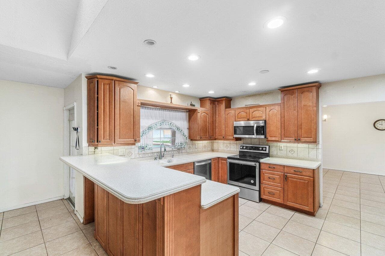 5313 Colbright Road, Lake Worth, FL 33467 — photo 15 of 70