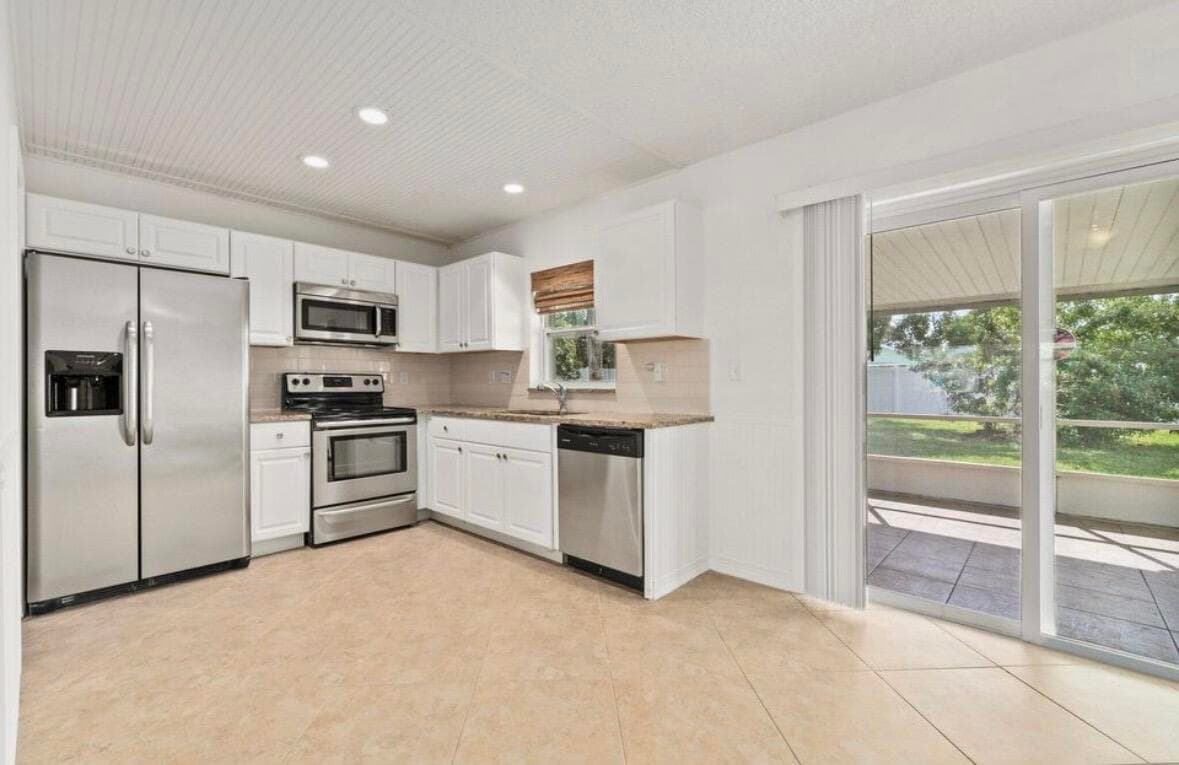 772 SE Thornhill Drive, Port St. Lucie, FL 34983 — photo 4 of 21