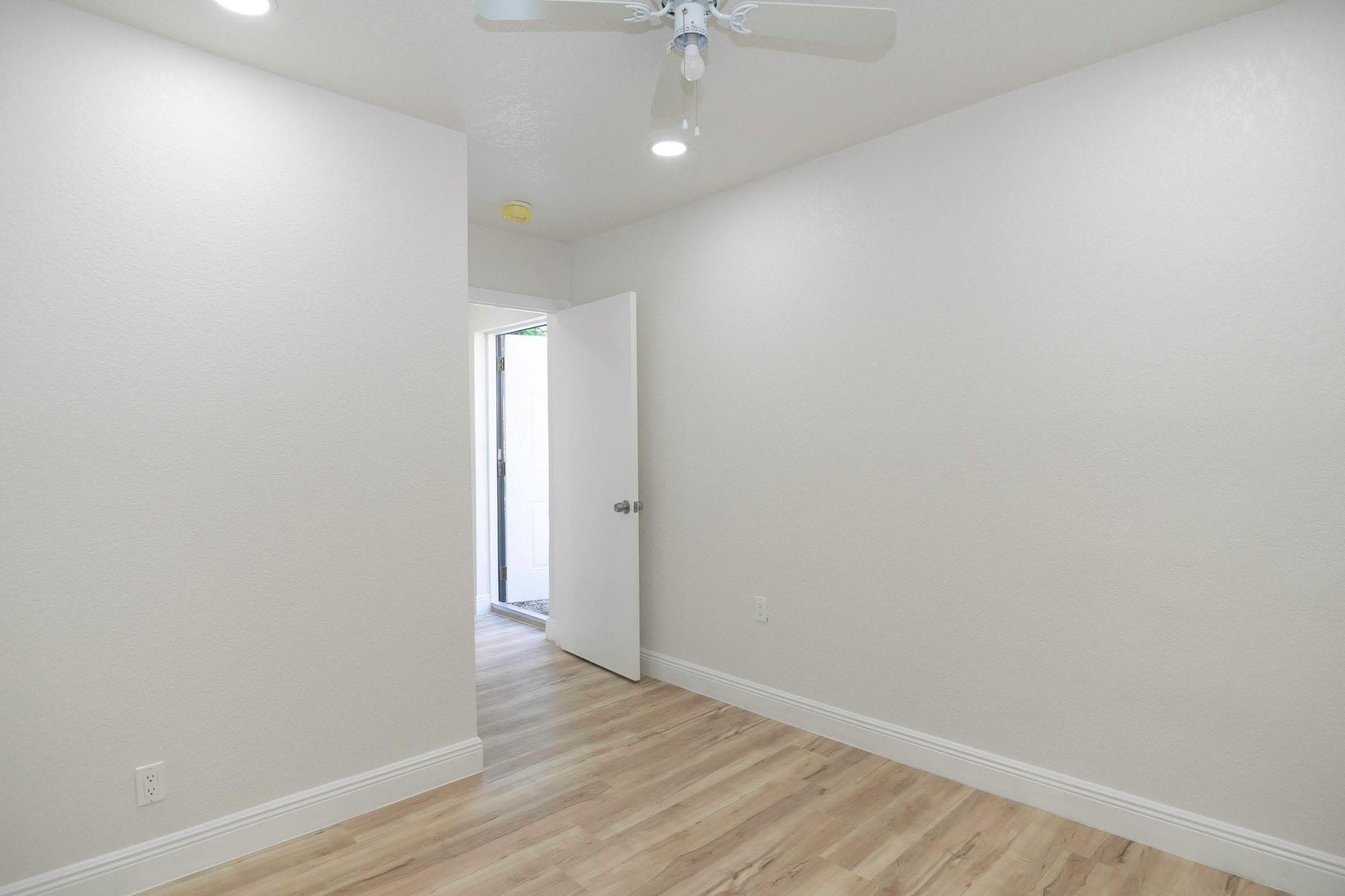 924 NW 11th Court, Fort Lauderdale, FL 33311 — photo 3 of 15