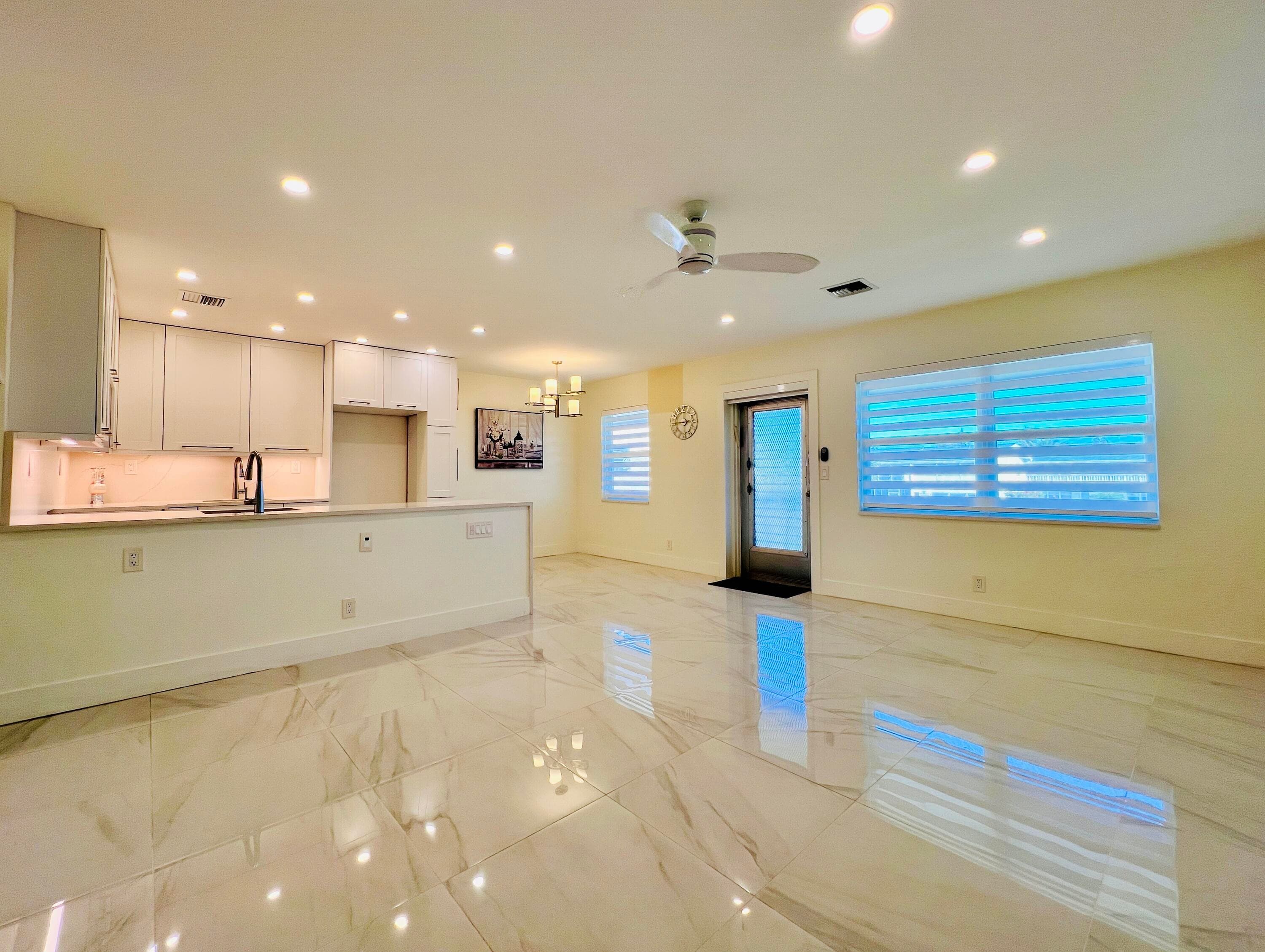204 Bedford H, West Palm Beach, FL 33417 — photo 1 of 18