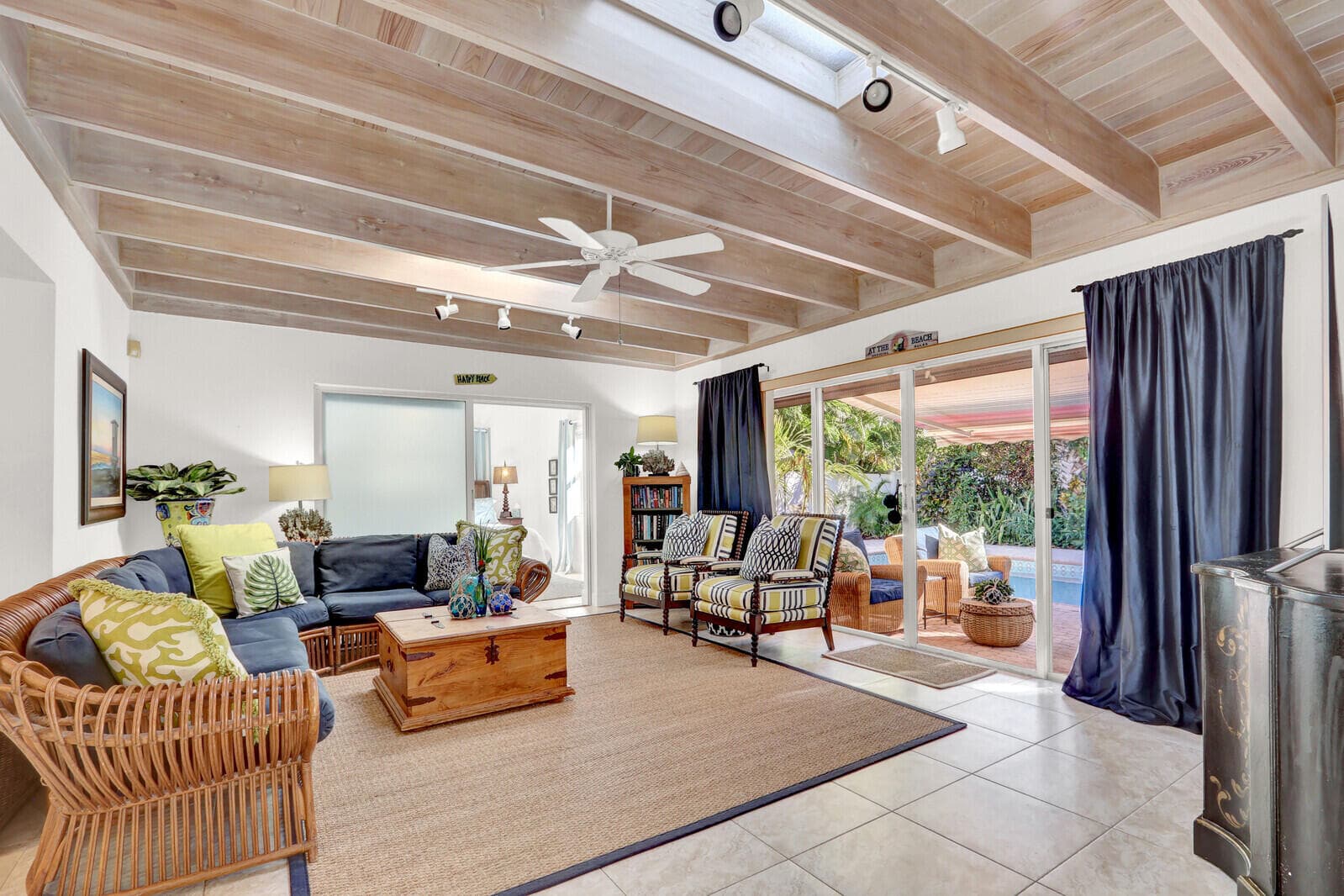 324 Blossom Lane, Palm Beach Shores, FL 33404 — photo 11 of 27