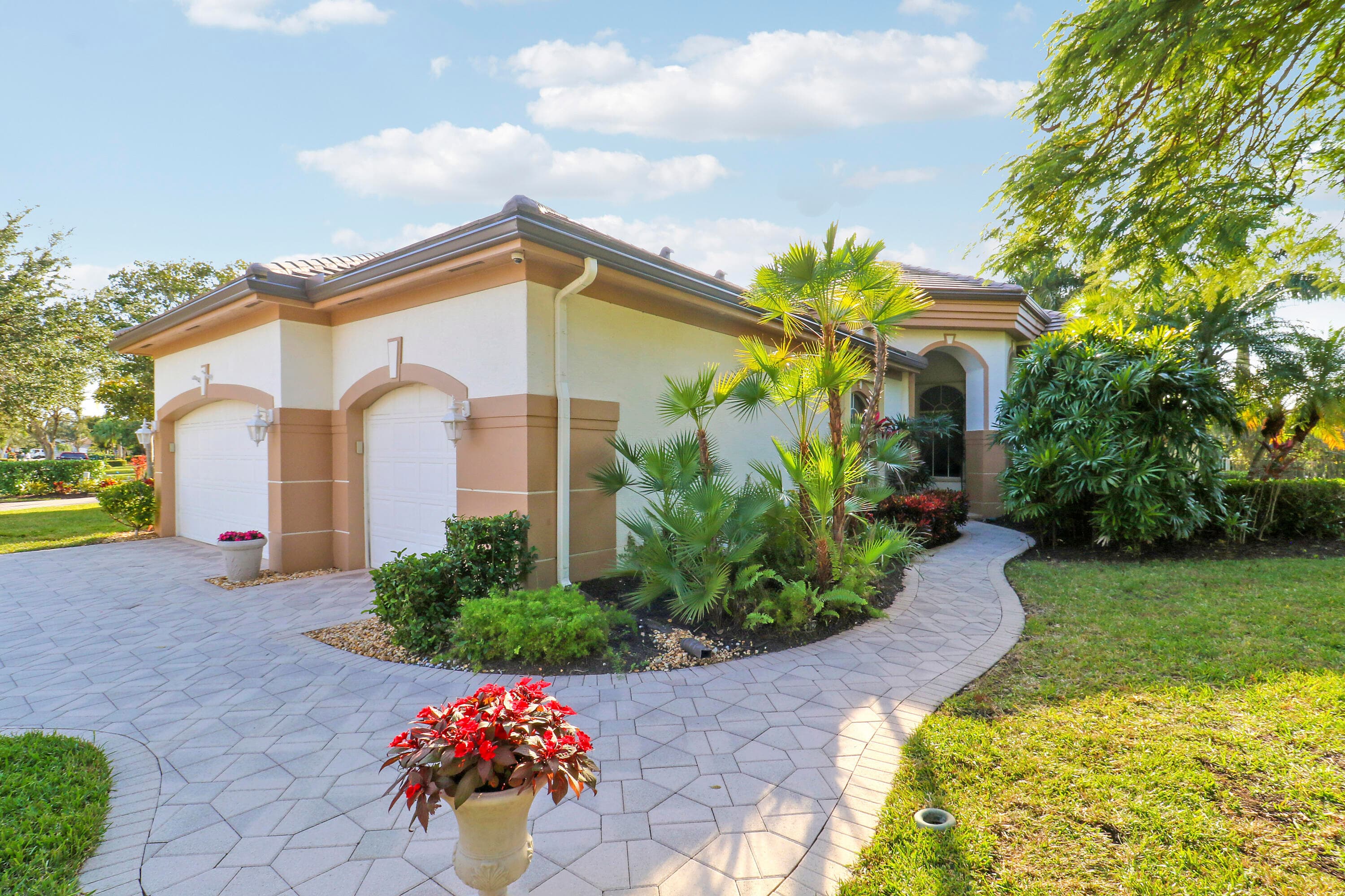 8216 Cypress Point Road, West Palm Beach, FL 33412 — photo 2 of 62