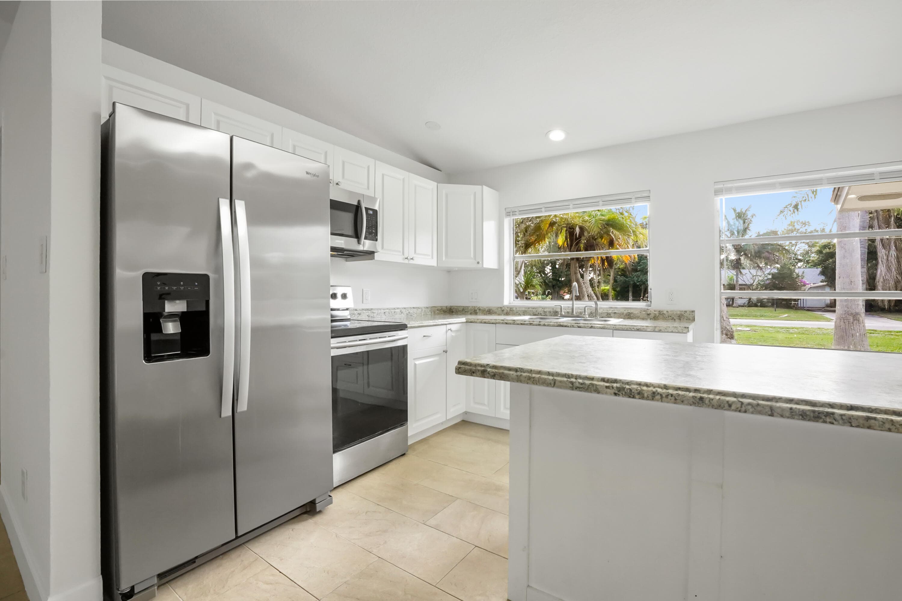 6802 Ocala Avenue, Fort Pierce, FL 34951 — photo 9 of 34
