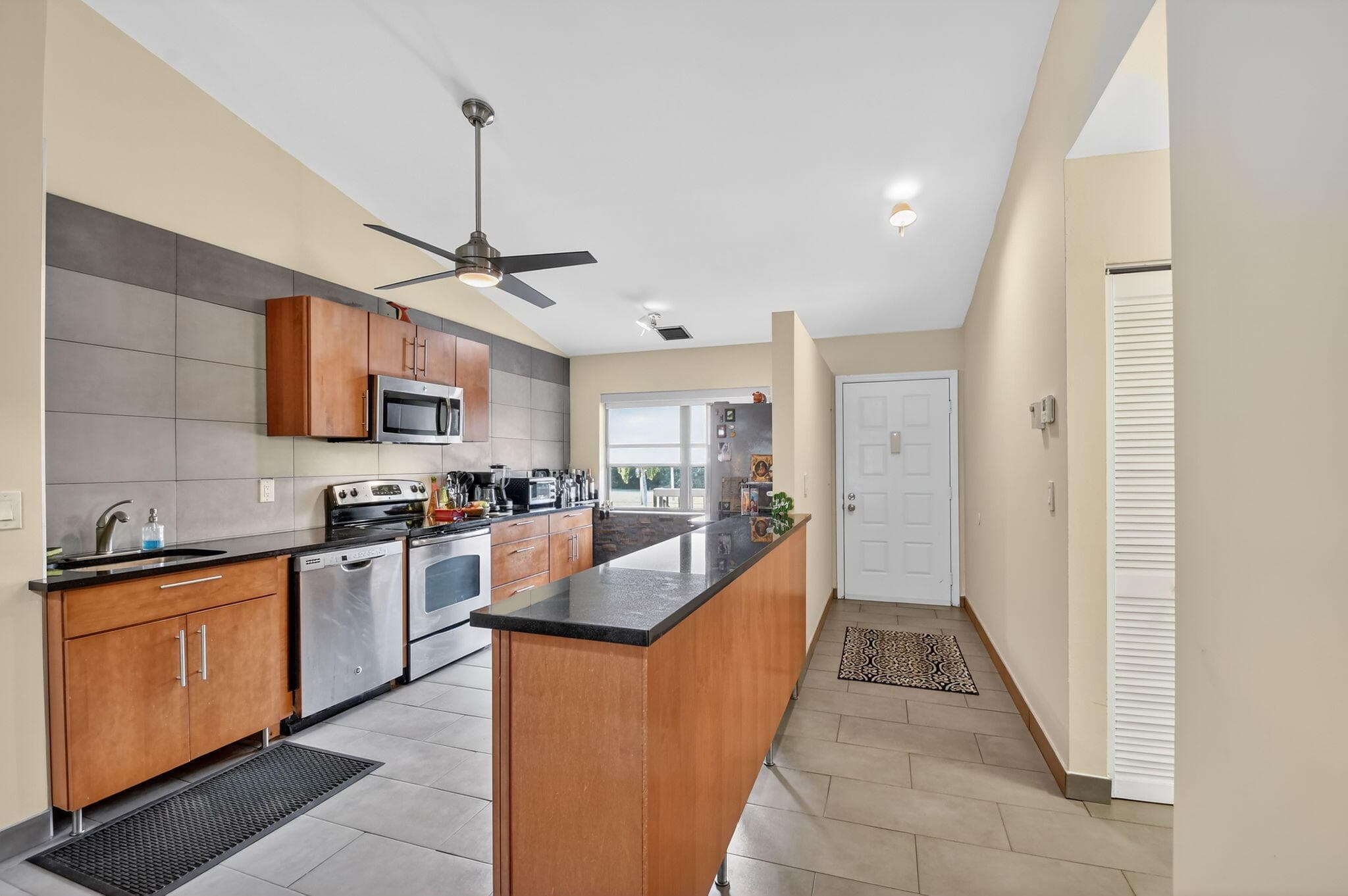 4900 Lucerne Lakes Boulevard 201, Lake Worth, FL 33467 — photo 4 of 56