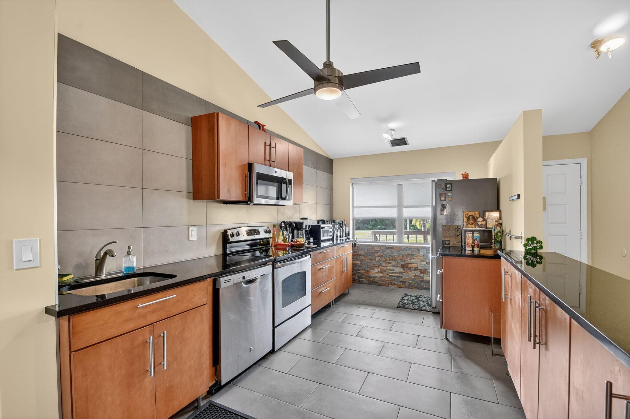 4900 Lucerne Lakes Boulevard 201, Lake Worth, FL 33467 — photo 3 of 56
