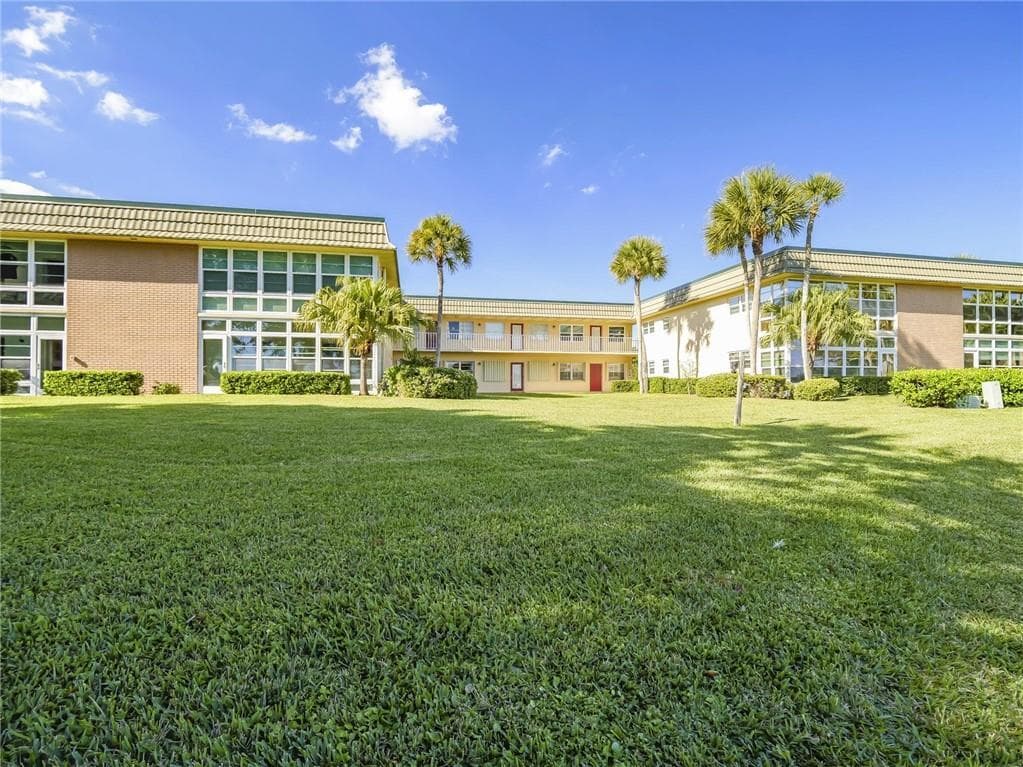 36 Vista Gardens Trail 103, Vero Beach, FL 32962 — photo 20 of 36