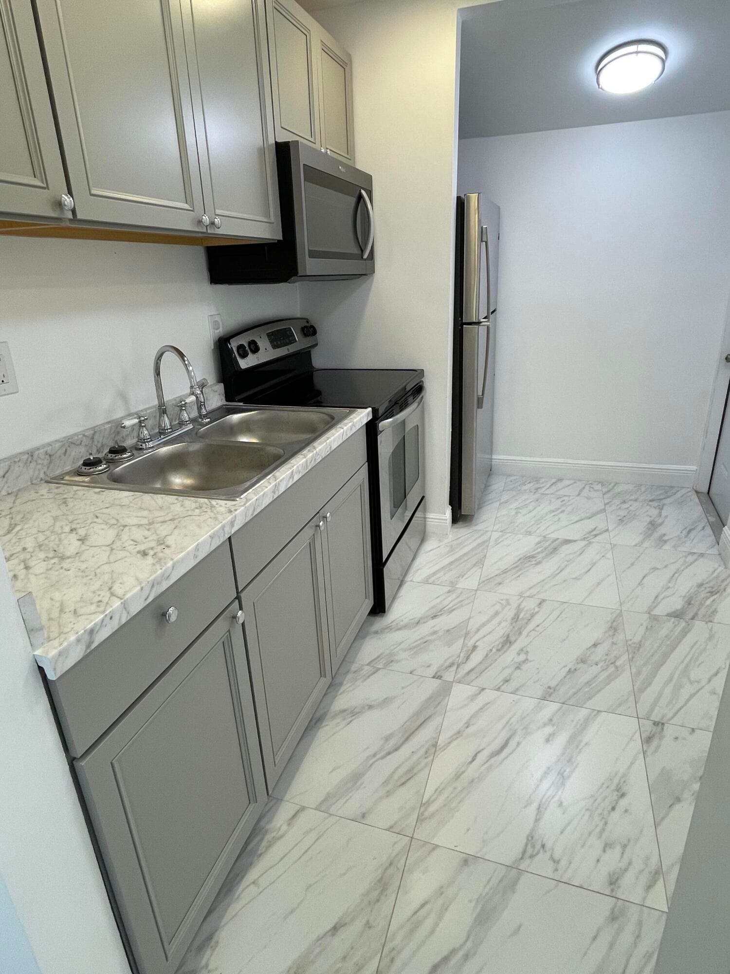 908 W 5th Street, Riviera Beach, FL 33404 — photo 37 of 40