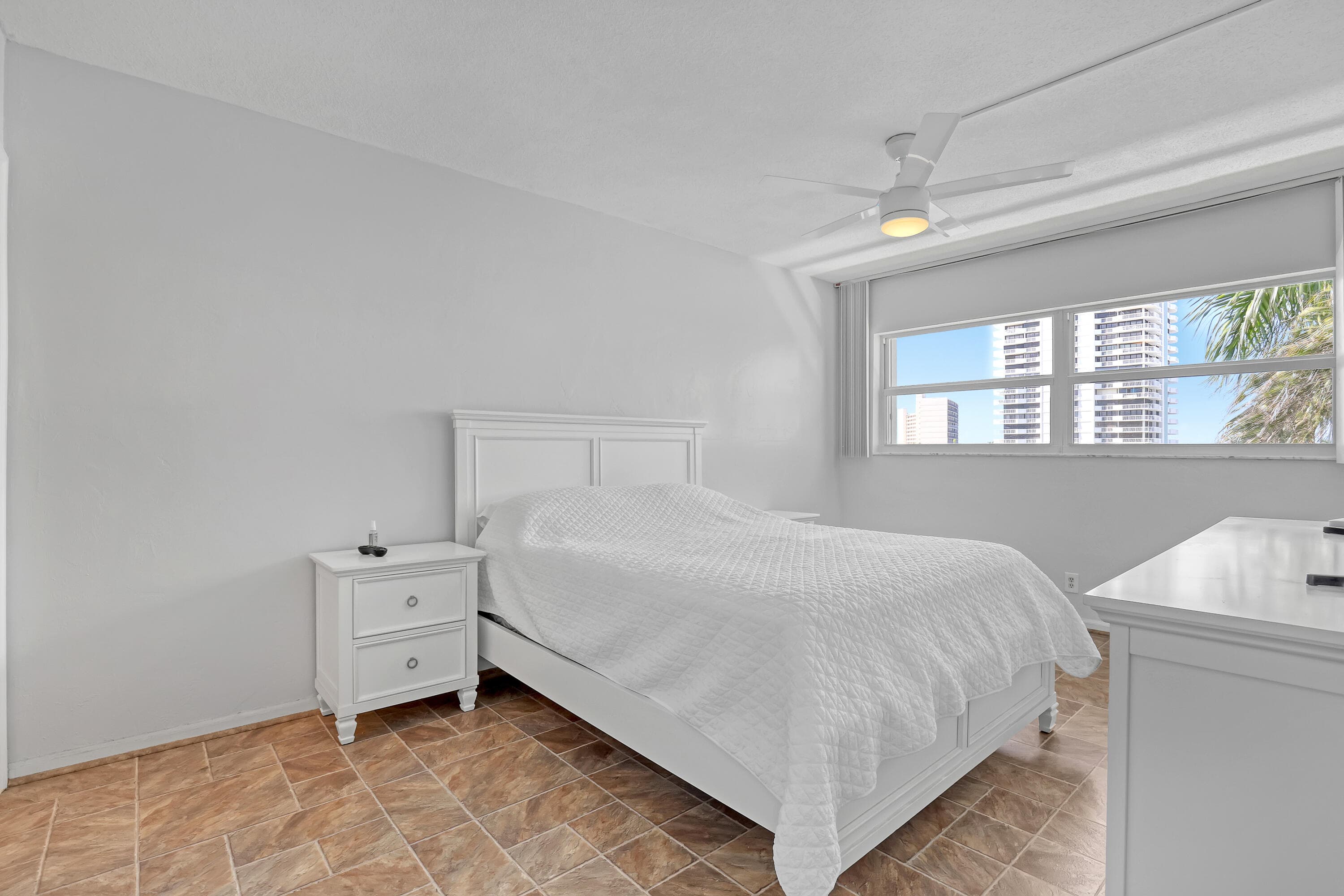 28 Yacht Club Drive 409, North Palm Beach, FL 33408 — photo 10 of 23