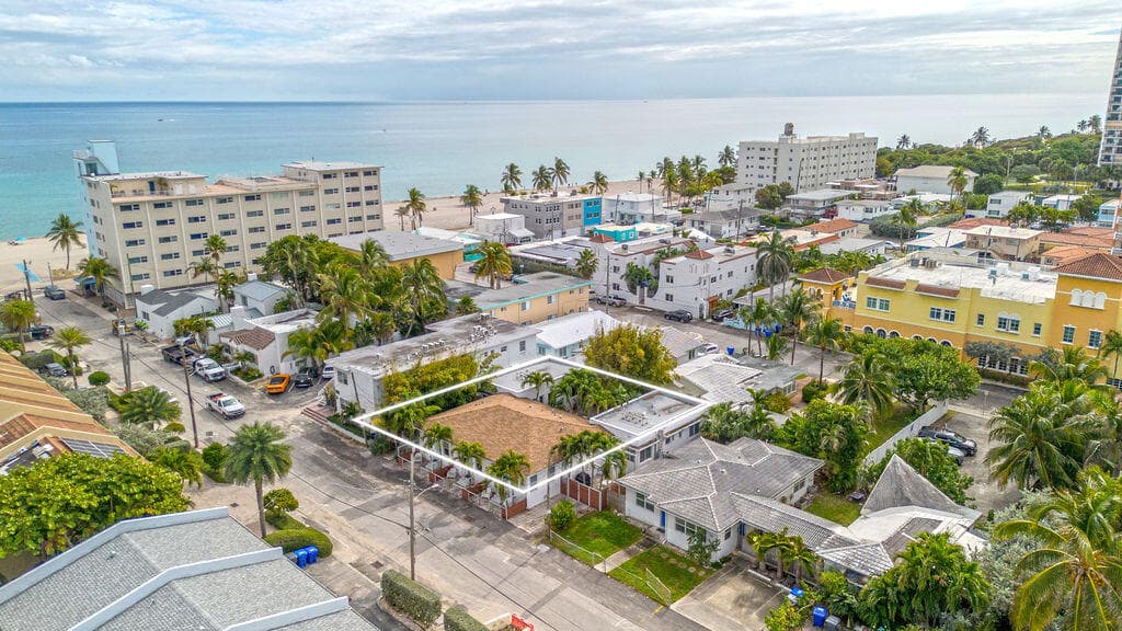 334 Oregon Street, Hollywood, FL 33019 — photo 3 of 11