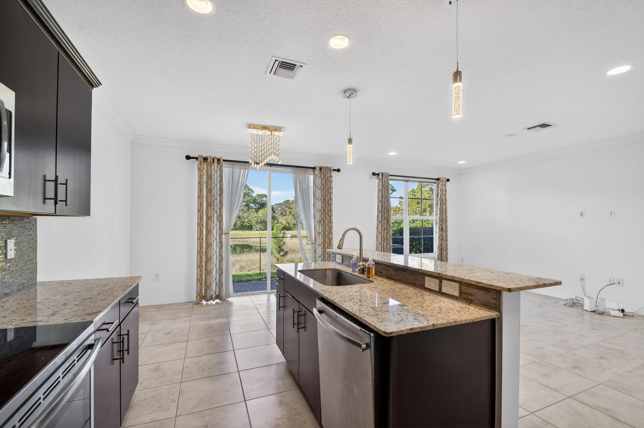 4545 Tara Cove Way, West Palm Beach, FL 33417 — photo 12 of 47