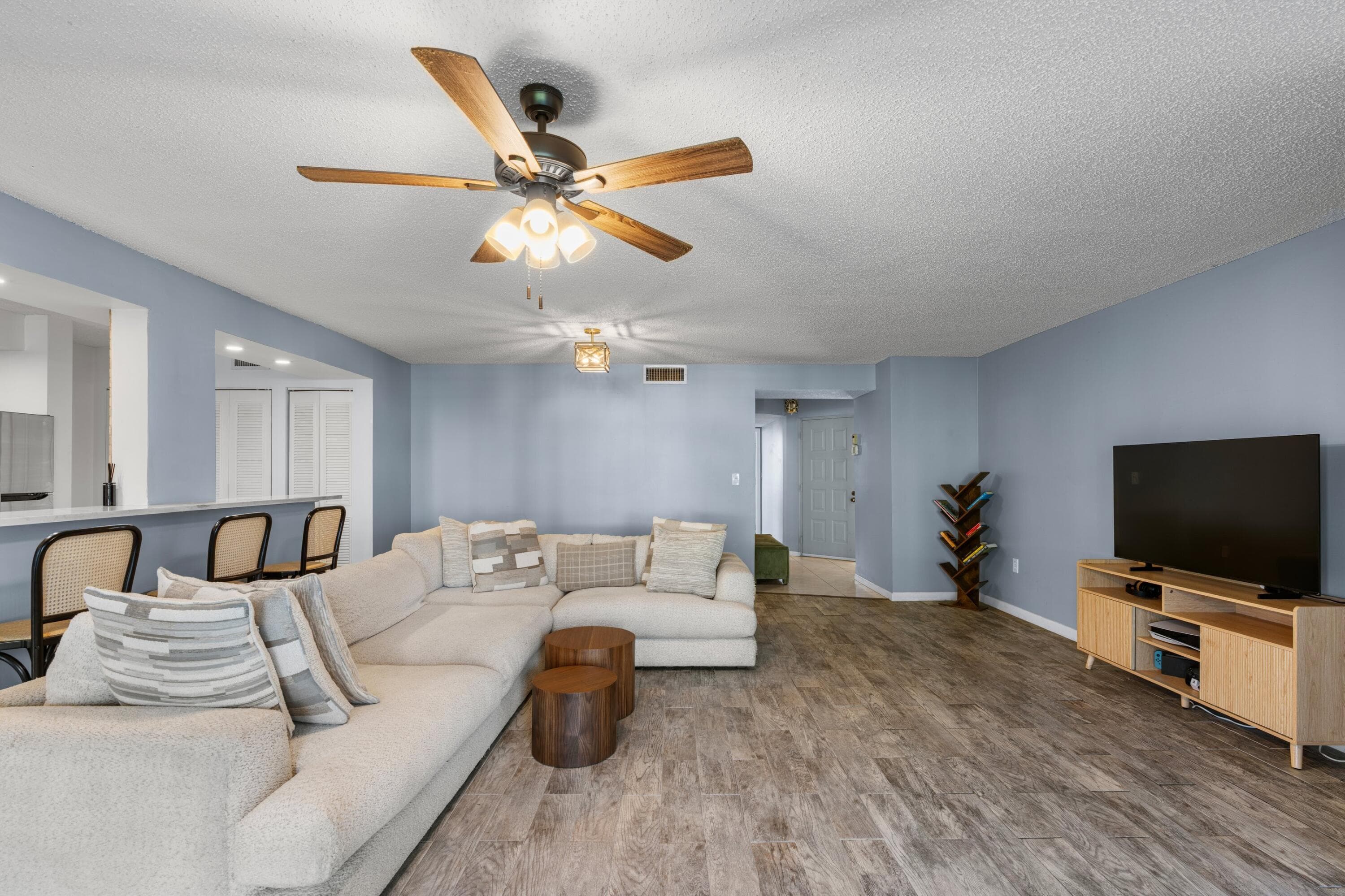 110 Half Moon Circle D1, Hypoluxo, FL 33462 — photo 6 of 31