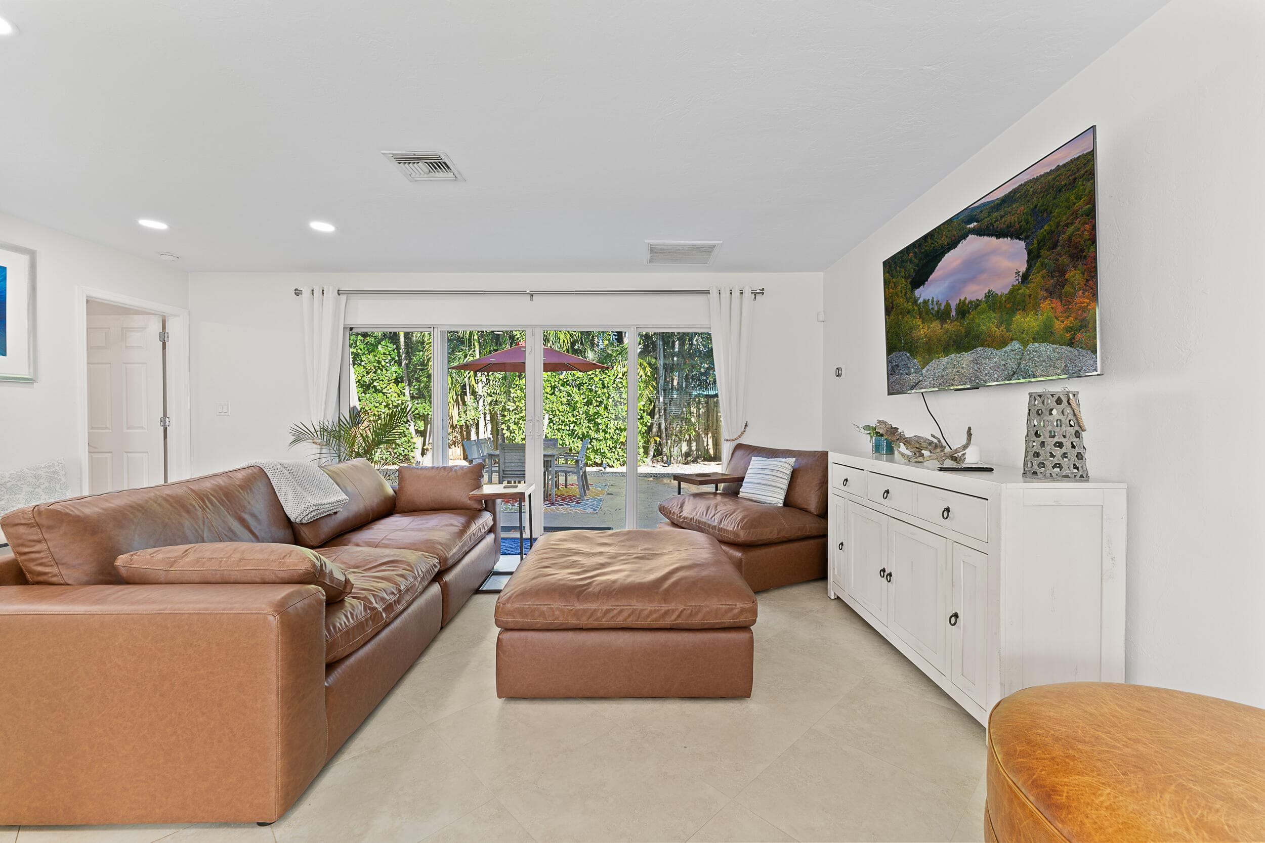 429 Inlet Road, North Palm Beach, FL 33408 — photo 8 of 38