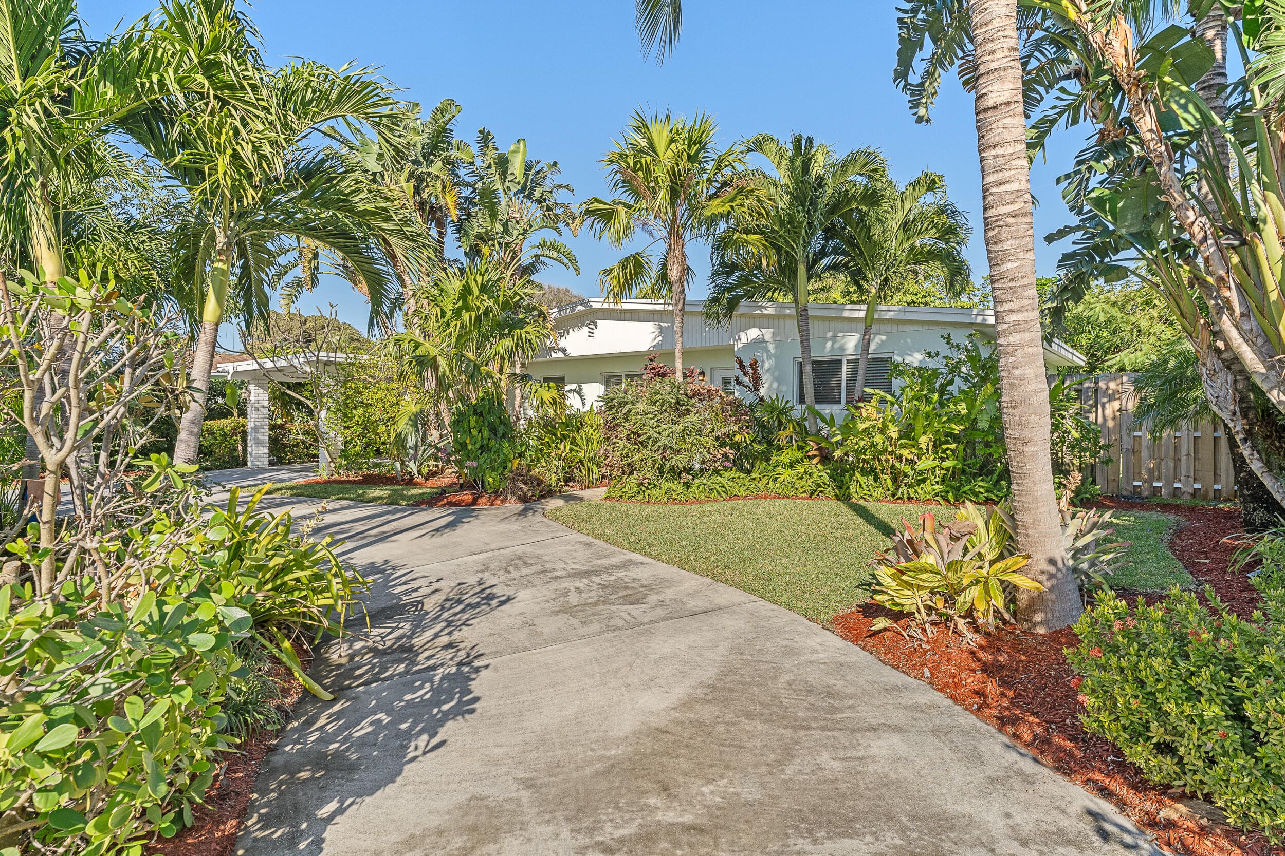 429 Inlet Road, North Palm Beach, FL 33408 — photo 6 of 38