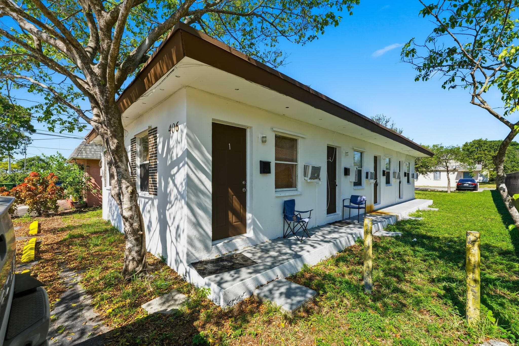 406 NW 7th Court 1-4, Hallandale Beach, FL 33009 — photo 4 of 12