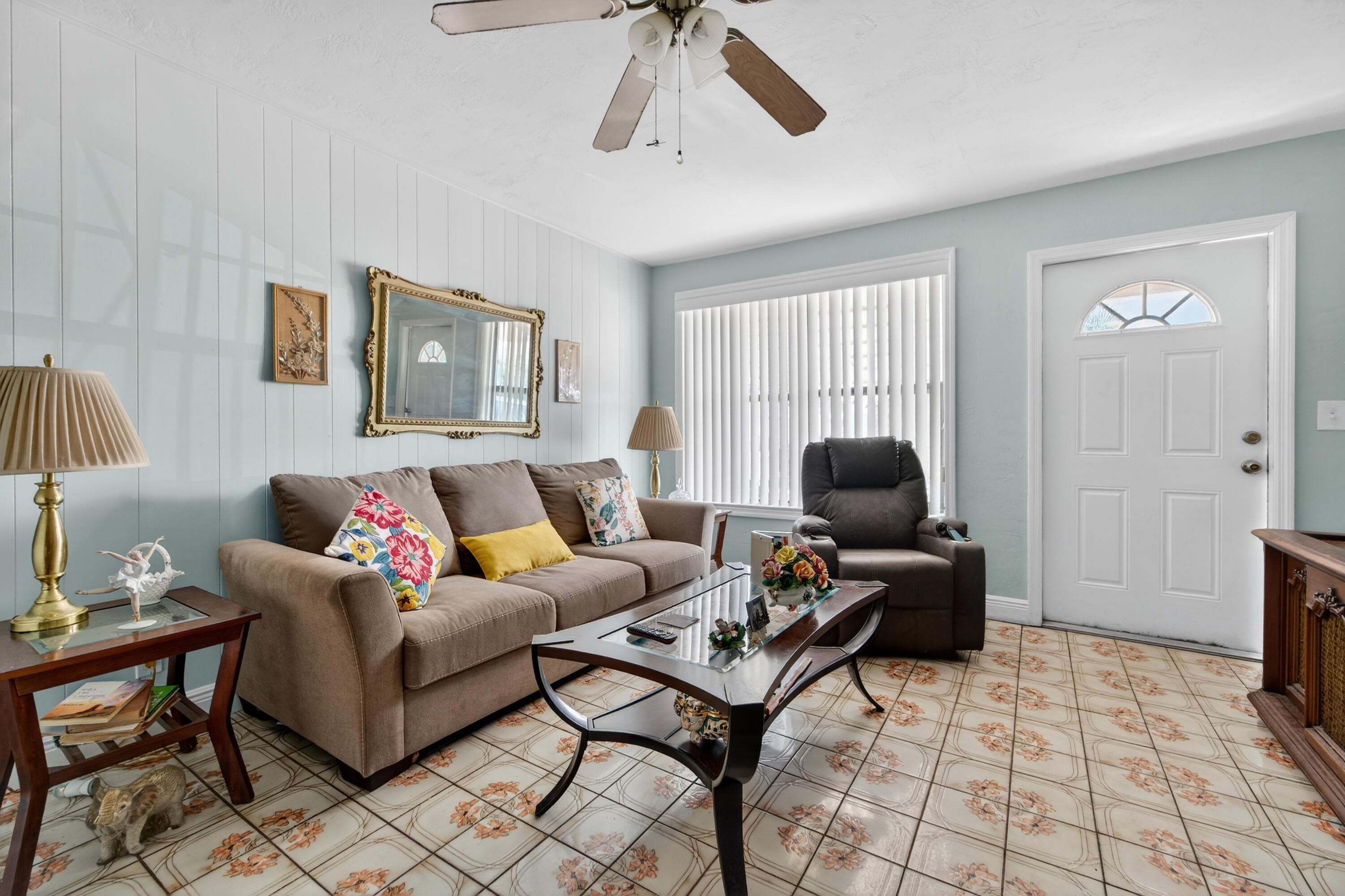 2105 Worthington Road, West Palm Beach, FL 33409 — photo 9 of 25