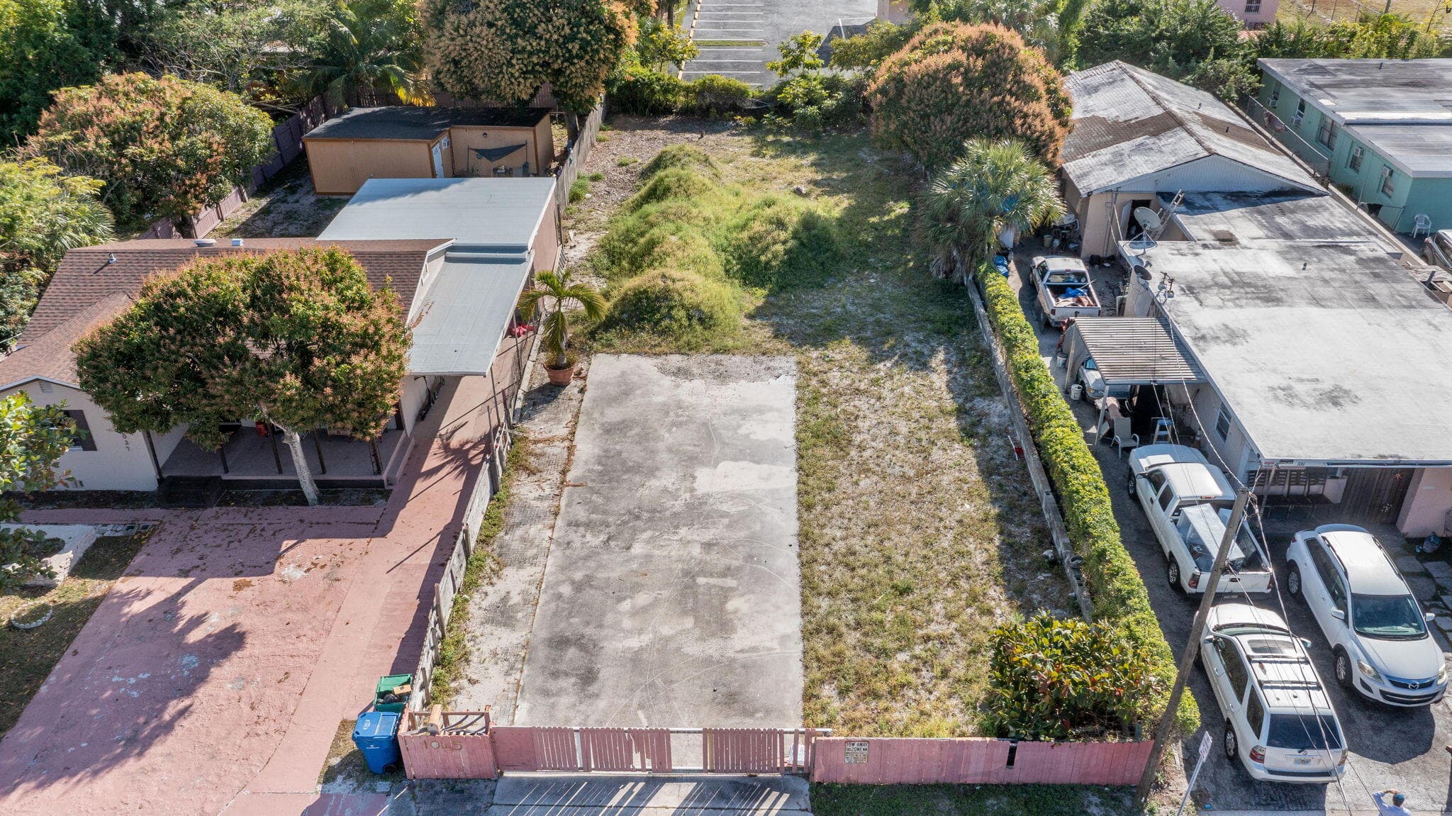 1045 W 30th Street, Riviera Beach, FL 33404 — photo 2 of 5