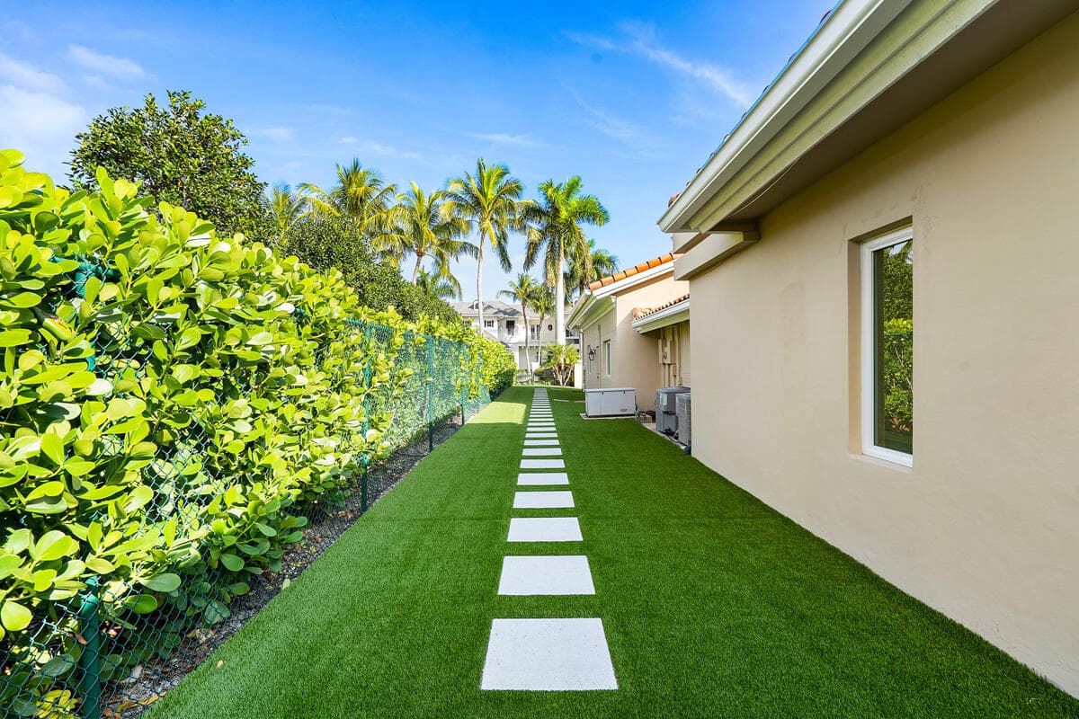 533 E Alexander Palm Road, Boca Raton, FL 33432 — photo 5 of 44