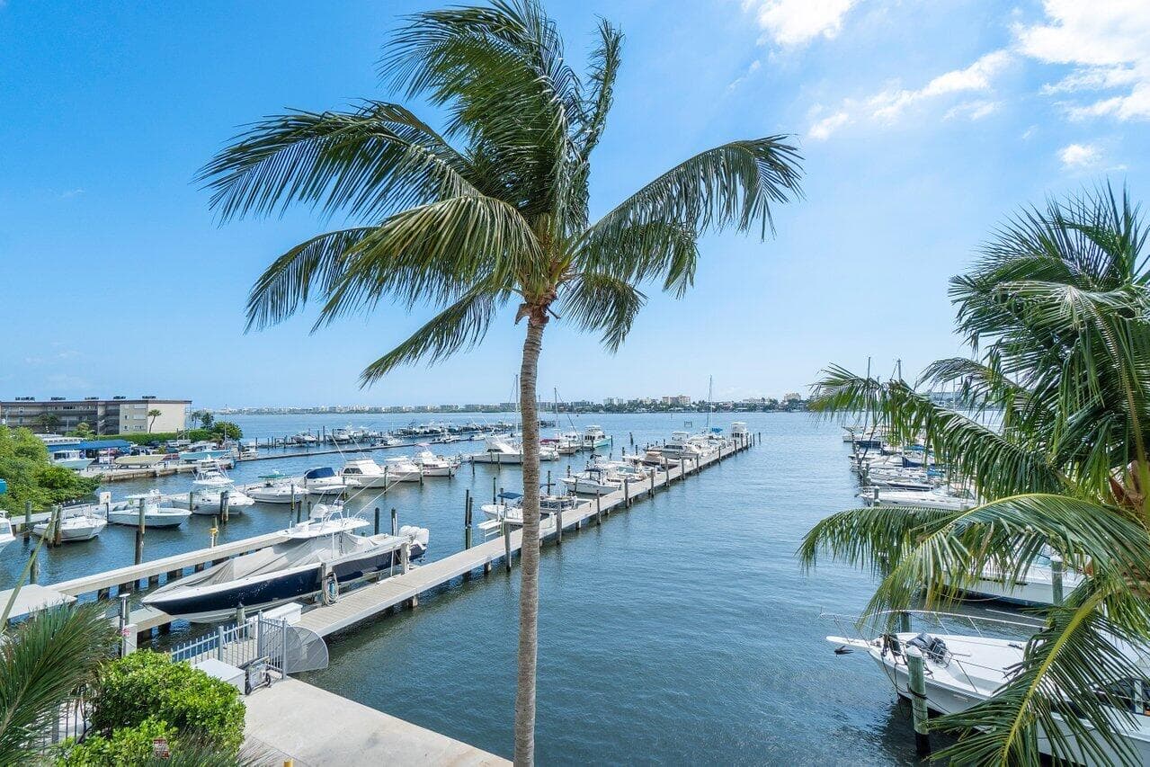 806 E Windward Way 509, Lantana, FL 33462 — photo 11 of 30