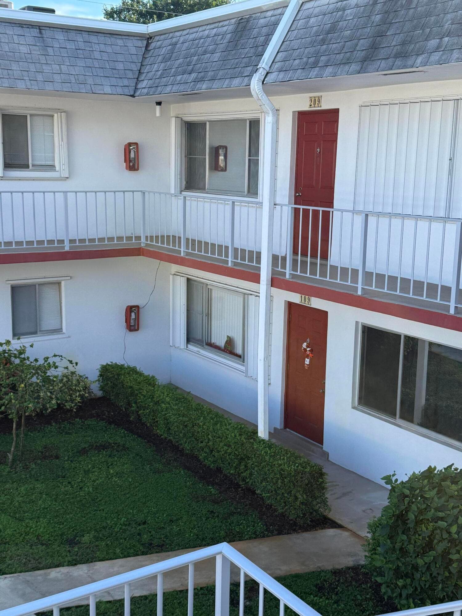 2960 Lake Osborne Drive 209, Lake Worth Beach, FL 33461 — photo 1 of 32