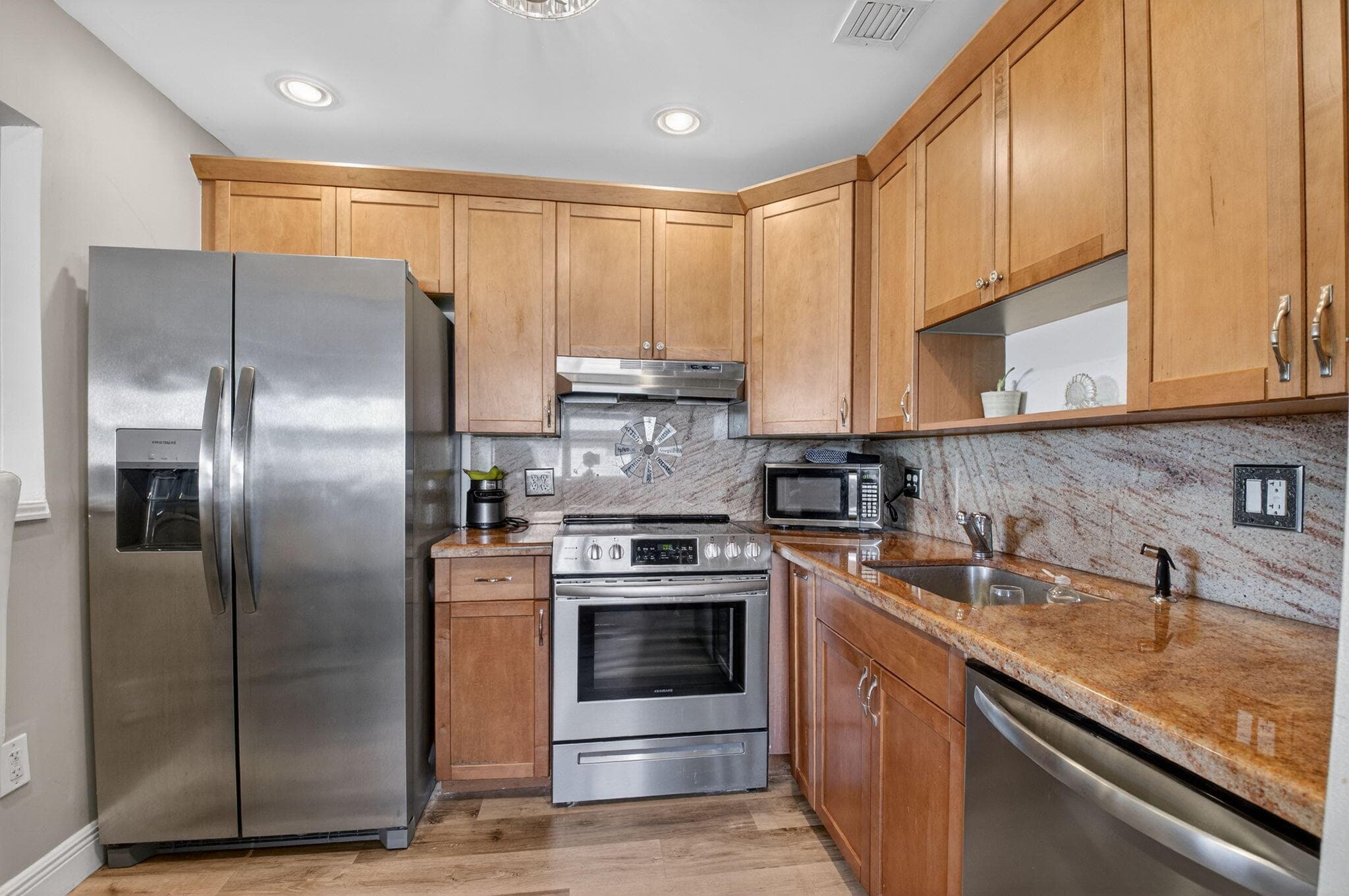 170 Valencia H, Delray Beach, FL 33446 — photo 7 of 36