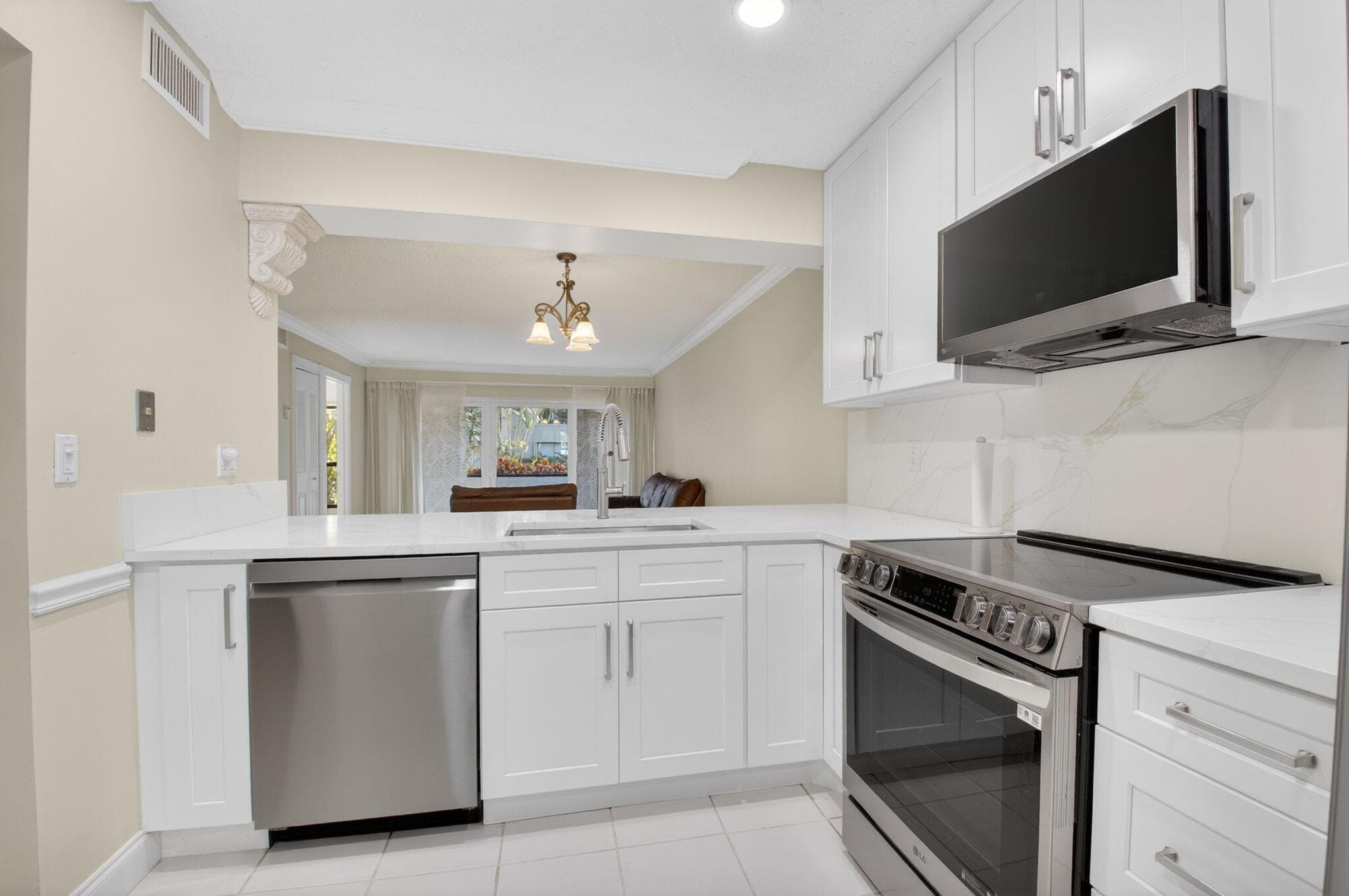 159 NW 70th Street 403, Boca Raton, FL 33487 — photo 6 of 31