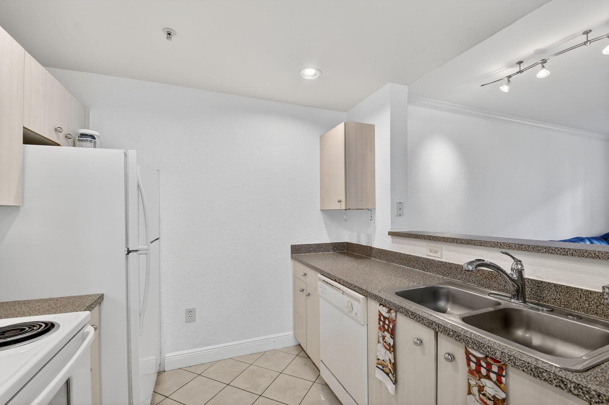 1805 N Flagler Drive 115, West Palm Beach, FL 33407 — photo 4 of 48