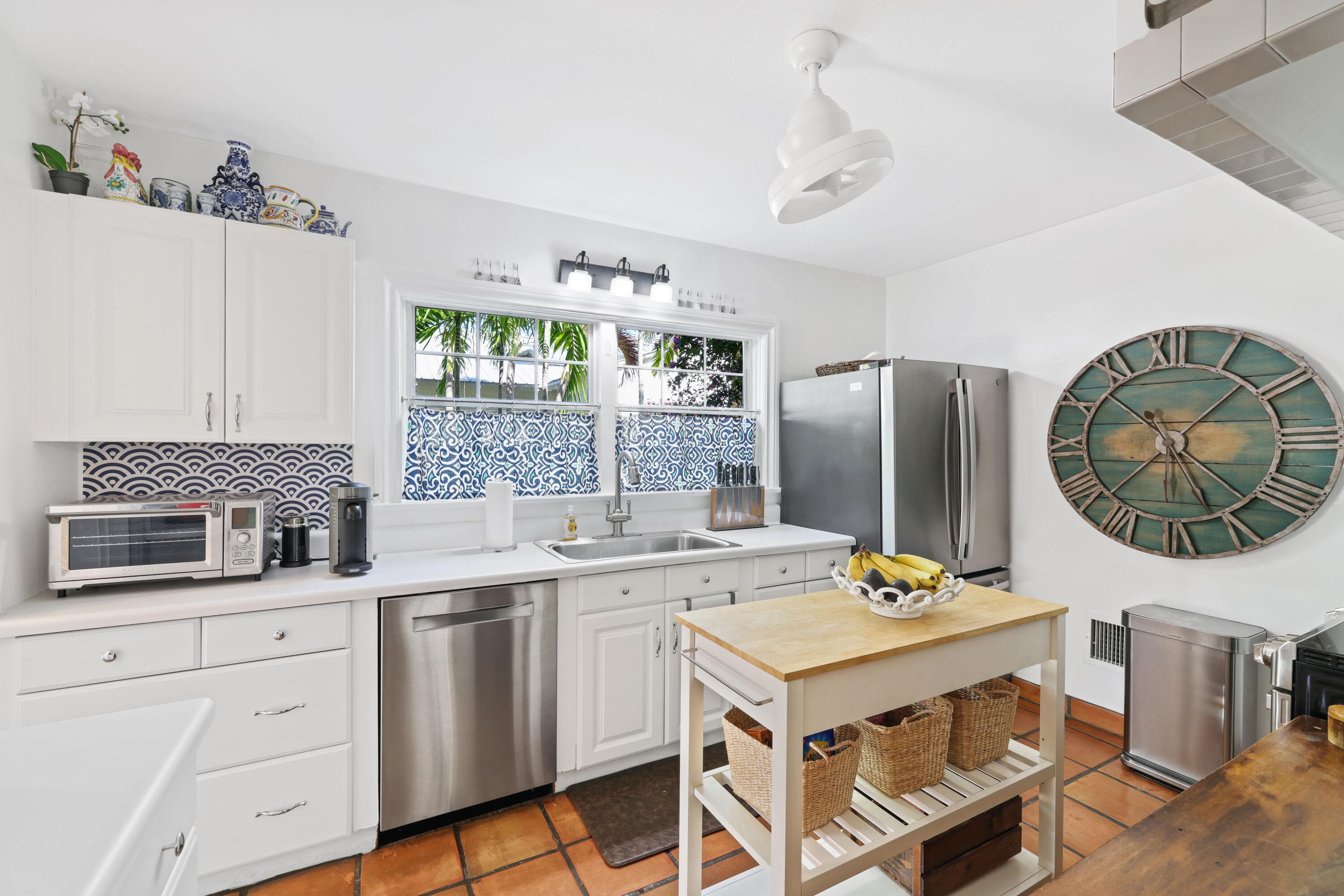 325 Greymon Drive, West Palm Beach, FL 33405 — photo 16 of 63