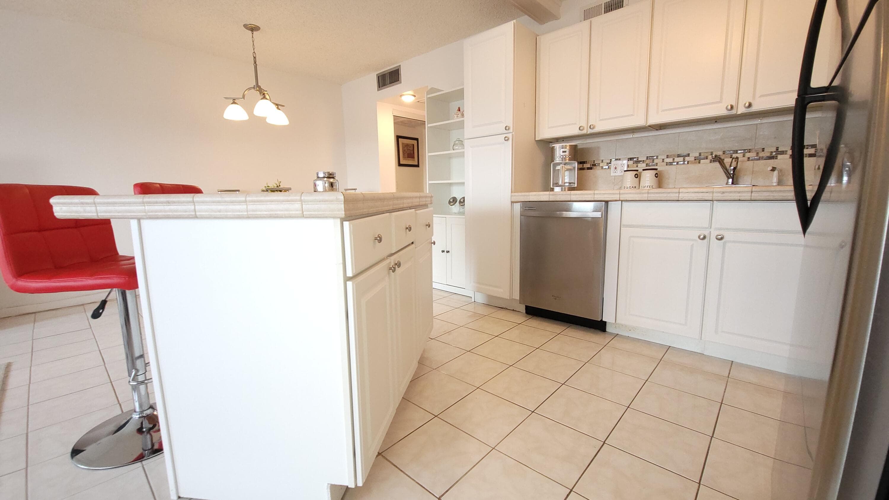 405 Southampton A, West Palm Beach, FL 33417 — photo 6 of 55