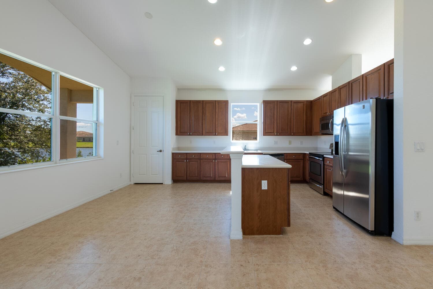754 Aberfoyle Avenue, Fort Pierce, FL 34947 — photo 3 of 19