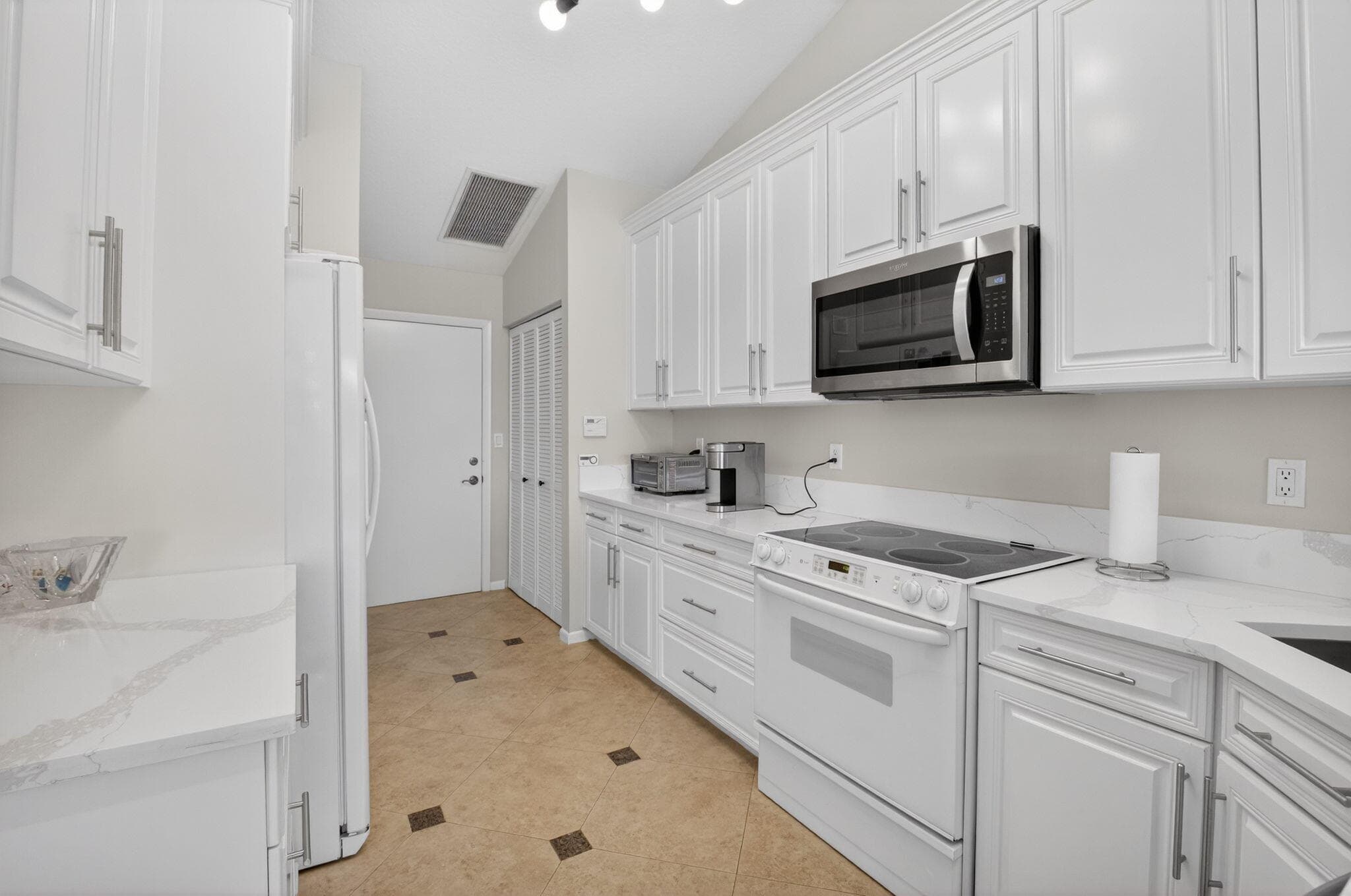 7400 Hearth Stone Avenue, Boynton Beach, FL 33472 — photo 14 of 59