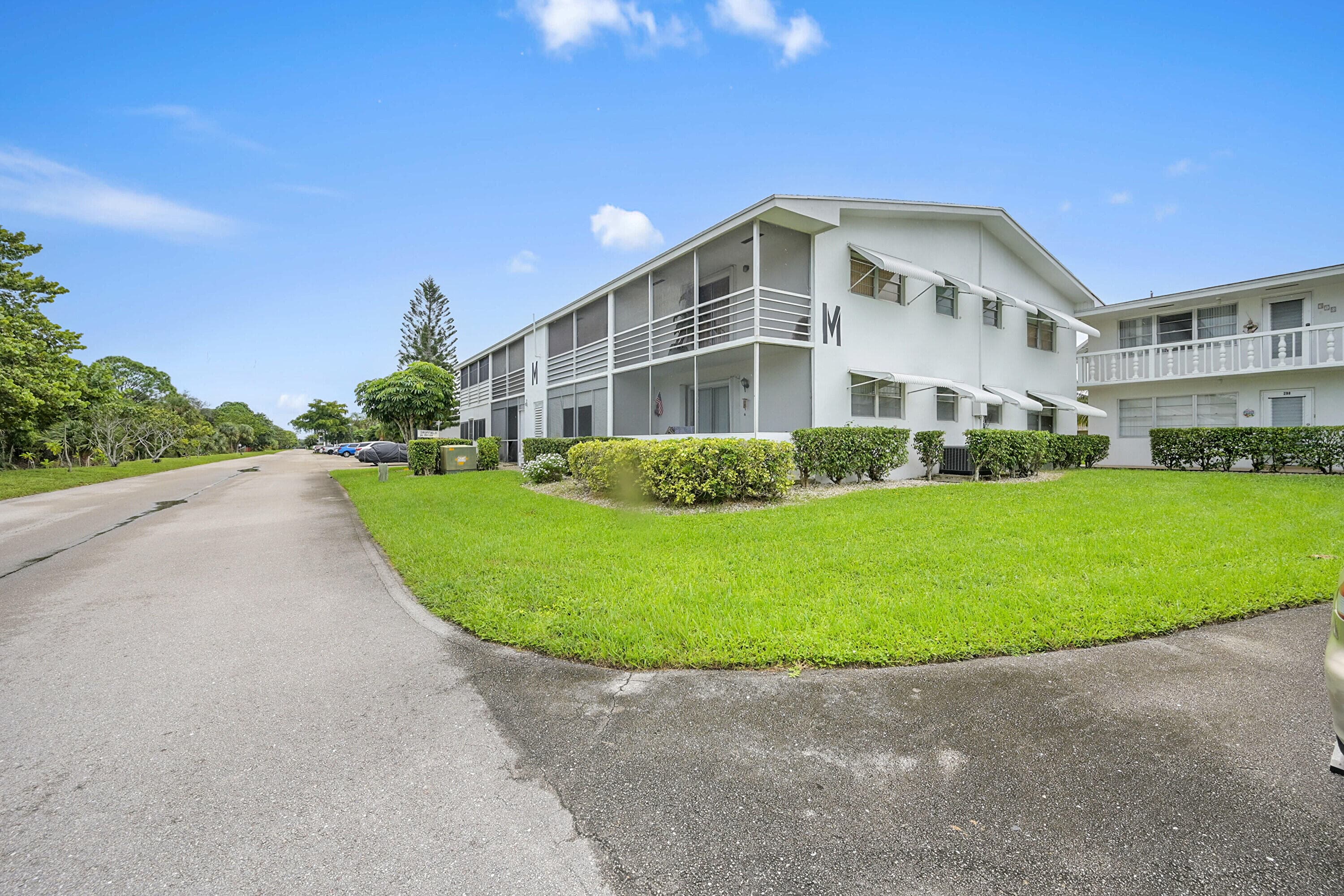 312 Sheffield M, West Palm Beach, FL 33417 — photo 1 of 21