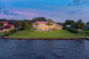 901 SE Riverside Drive, Stuart, FL 34994 — photo 8 of 53