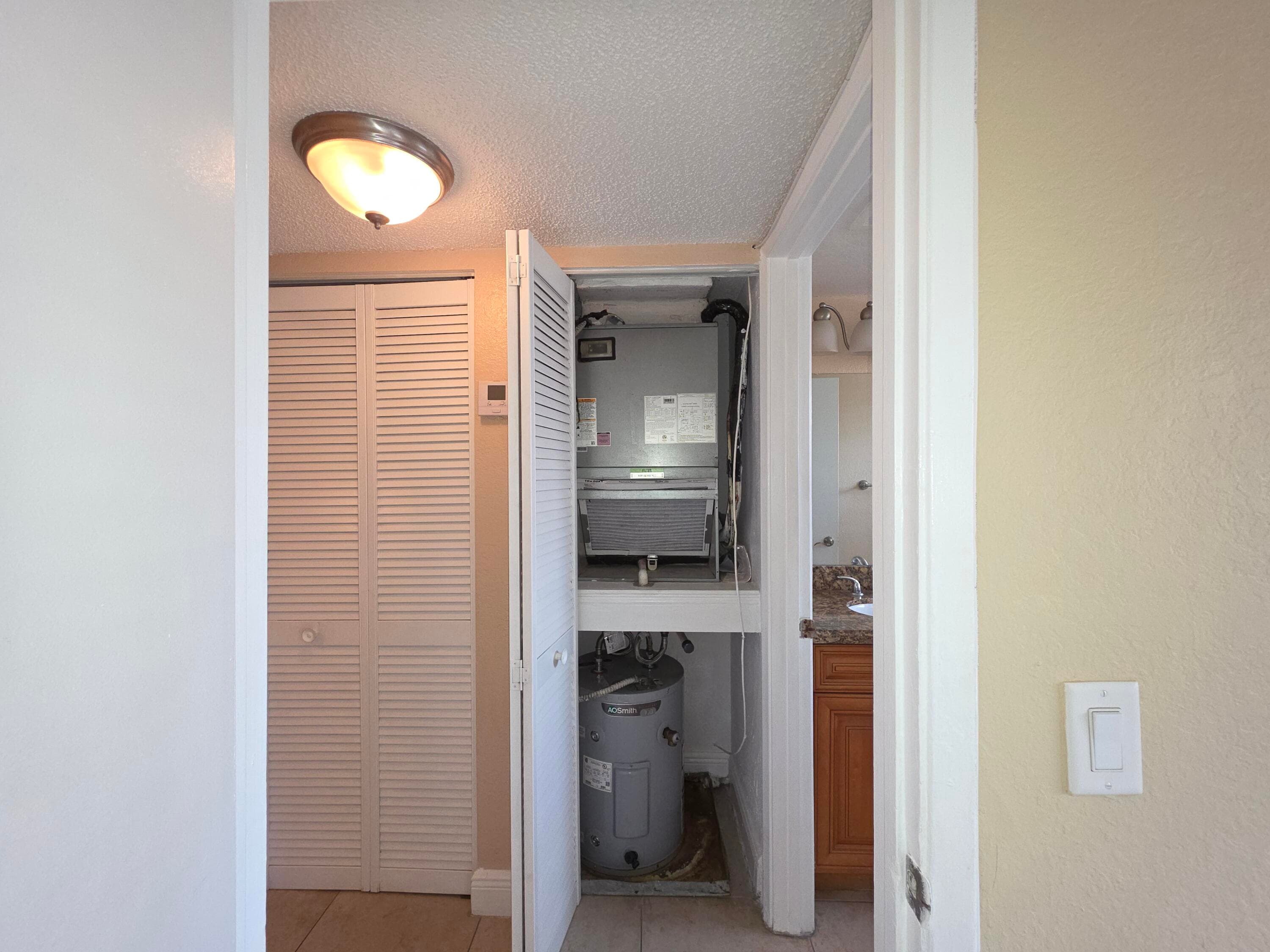 1542 Lake Crystal Drive H, West Palm Beach, FL 33411 — photo 16 of 37