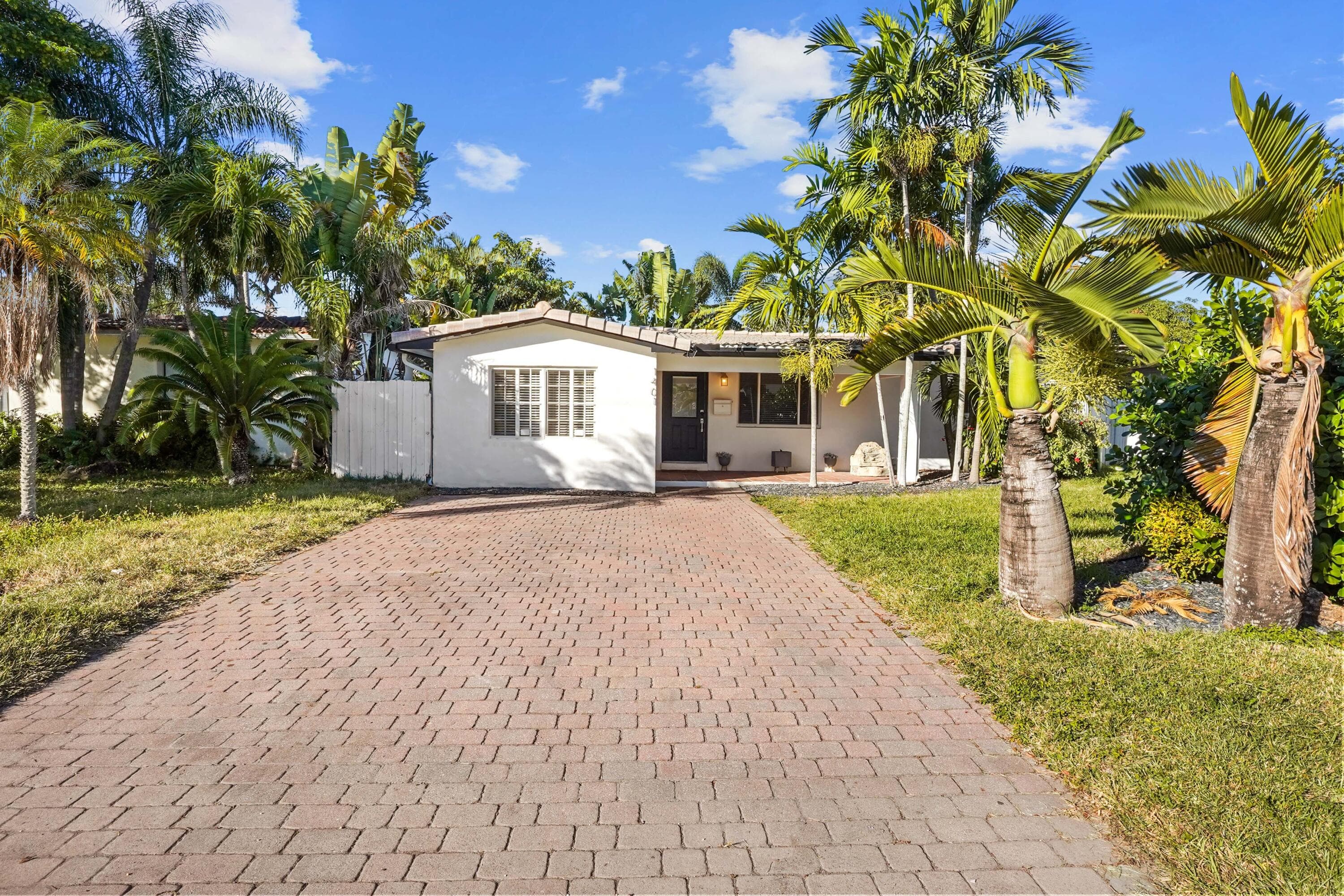 1401 NE 14th Street, Fort Lauderdale, FL 33304 — photo 1 of 36