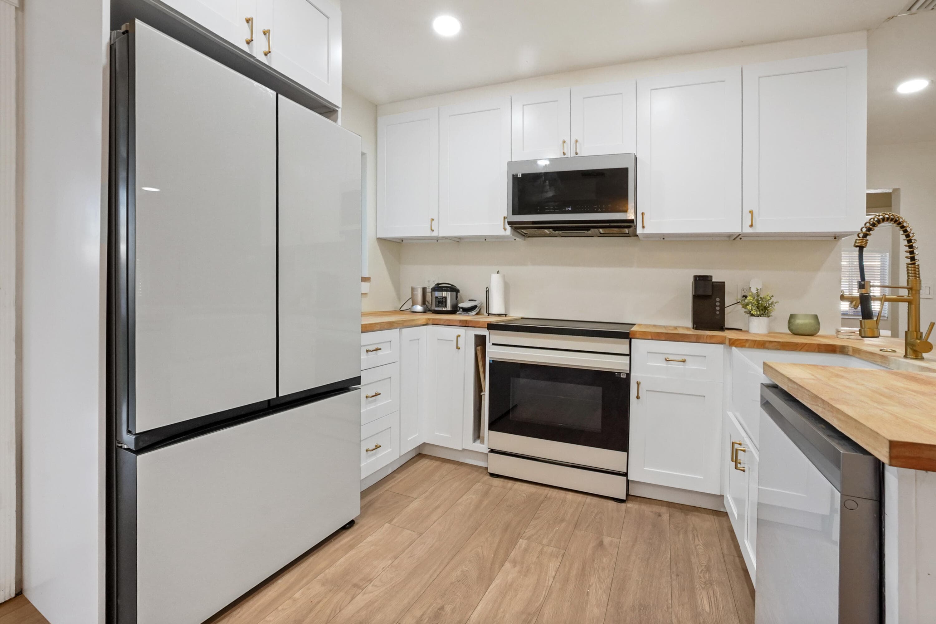 1401 NE 14th Street, Fort Lauderdale, FL 33304 — photo 8 of 36