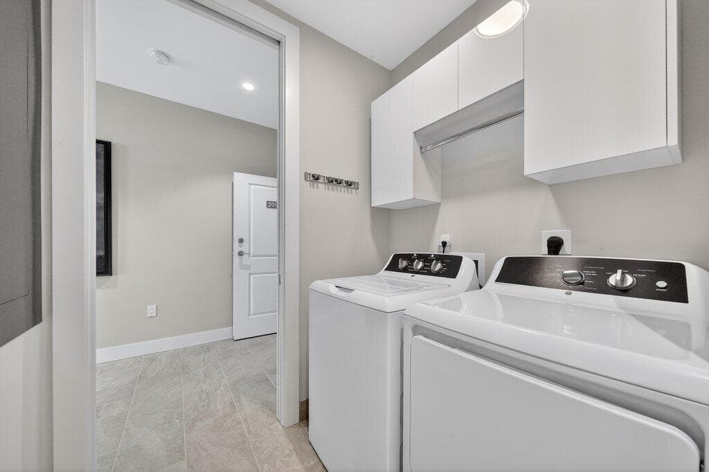 41 SW Seminole Street 209, Stuart, FL 34994 — photo 13 of 25