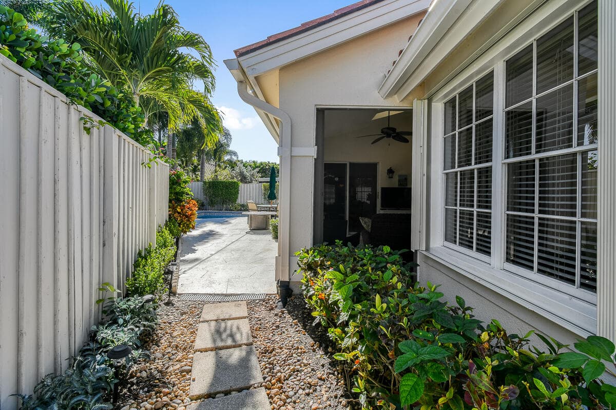 349 Eagleton Golf Drive, Palm Beach Gardens, FL 33418 — photo 47 of 71