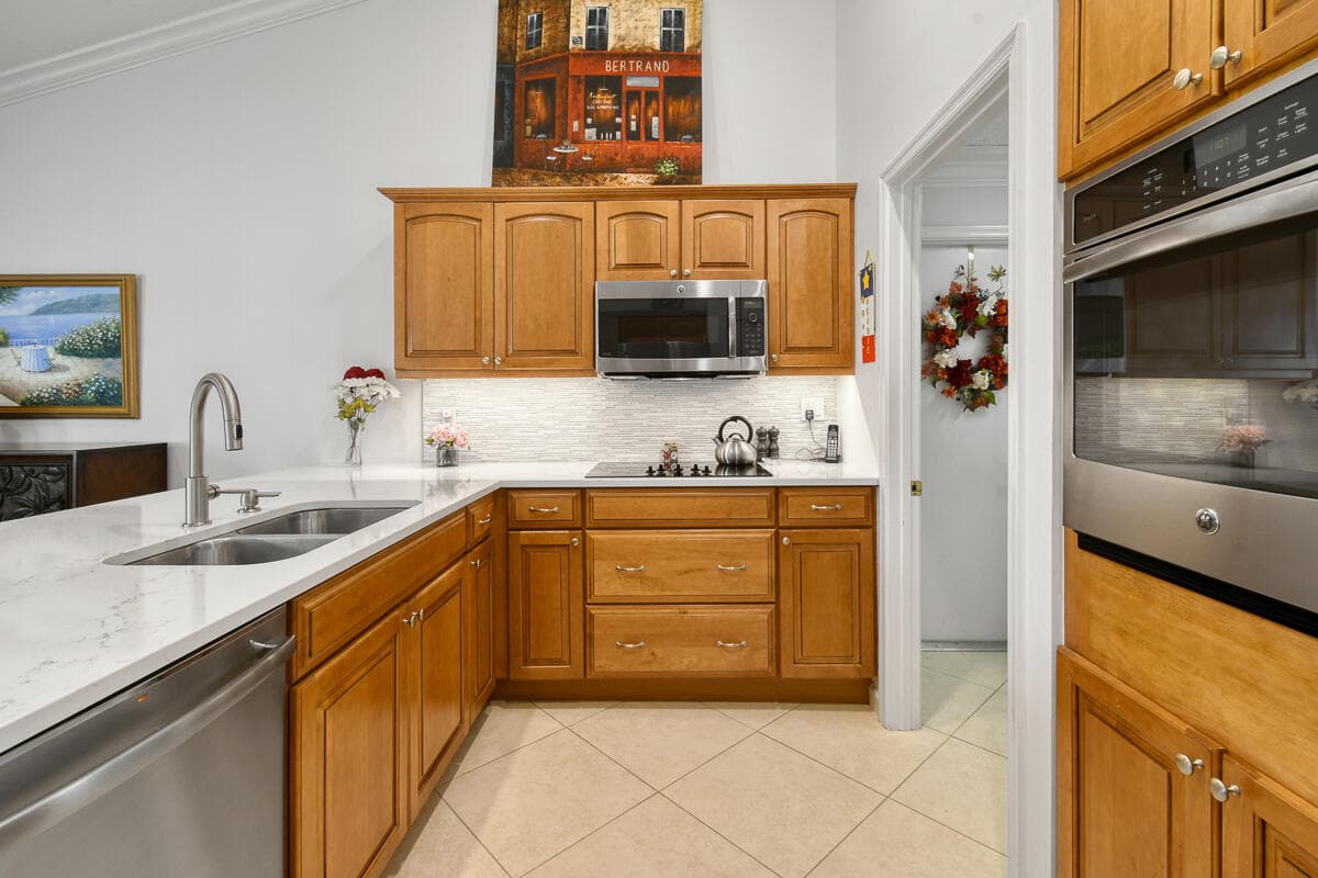 349 Eagleton Golf Drive, Palm Beach Gardens, FL 33418 — photo 14 of 71
