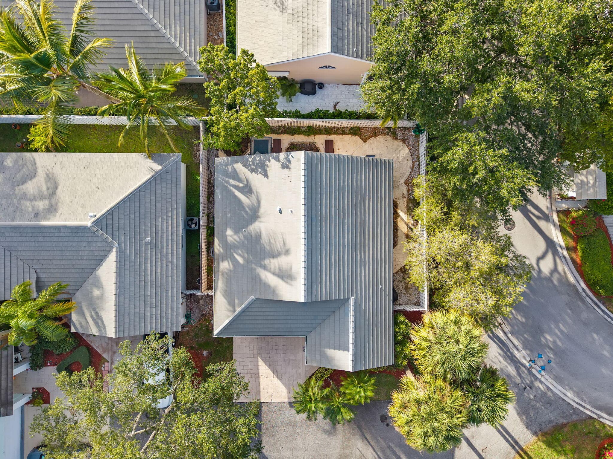 28 Governors Court, Palm Beach Gardens, FL 33418 — photo 15 of 33