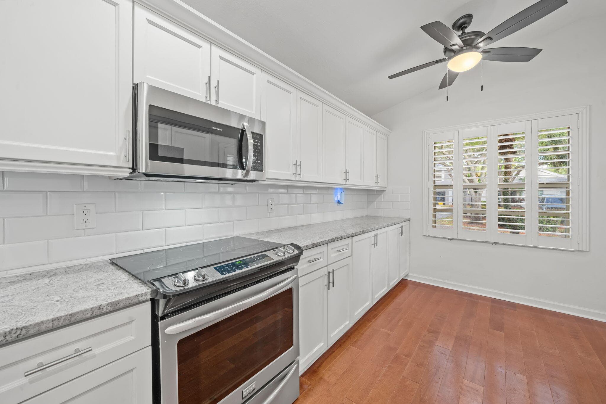 28 Governors Court, Palm Beach Gardens, FL 33418 — photo 5 of 33