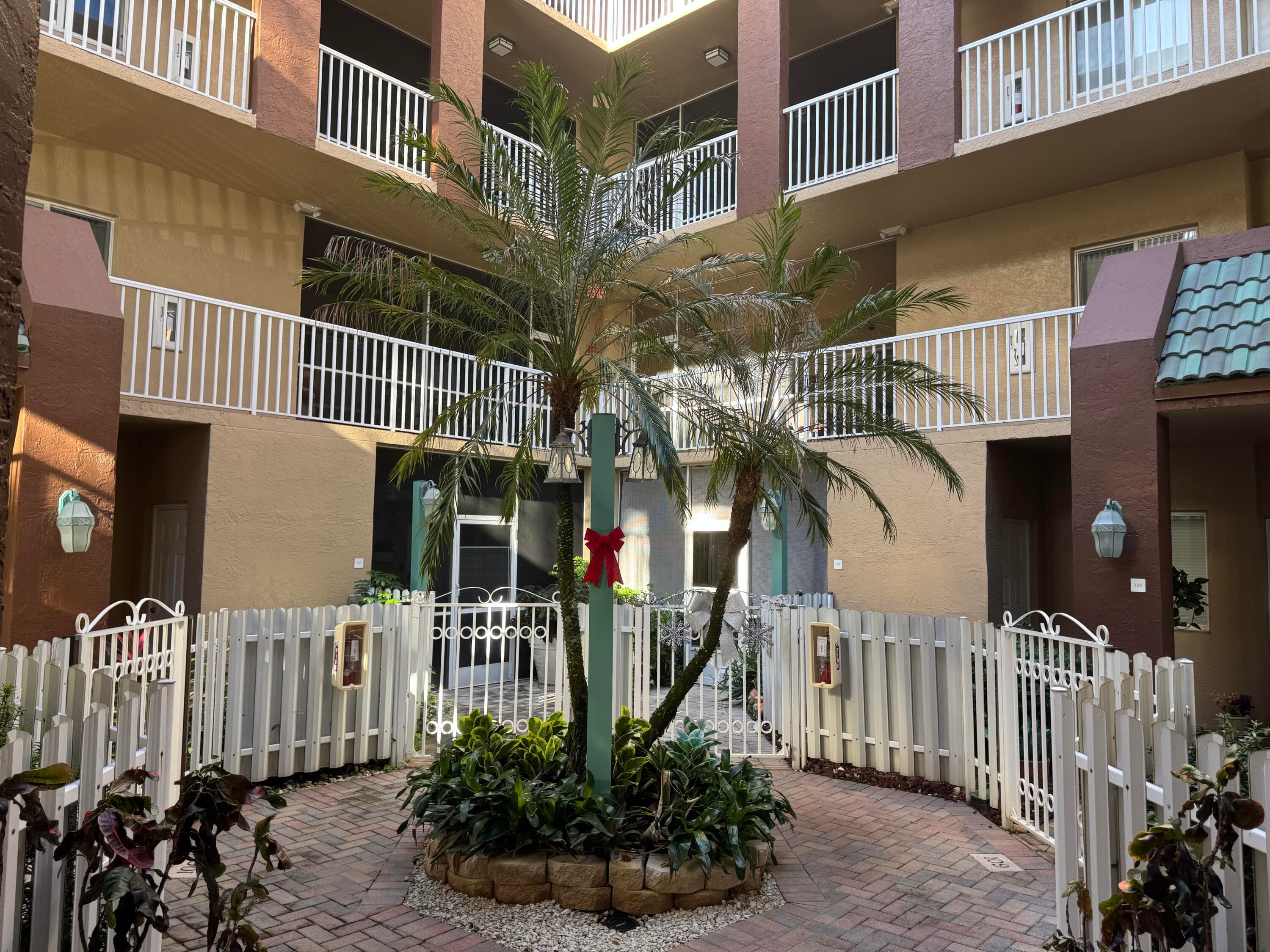 7715 Southampton Terrace 405, Tamarac, FL 33321 — photo 4 of 45