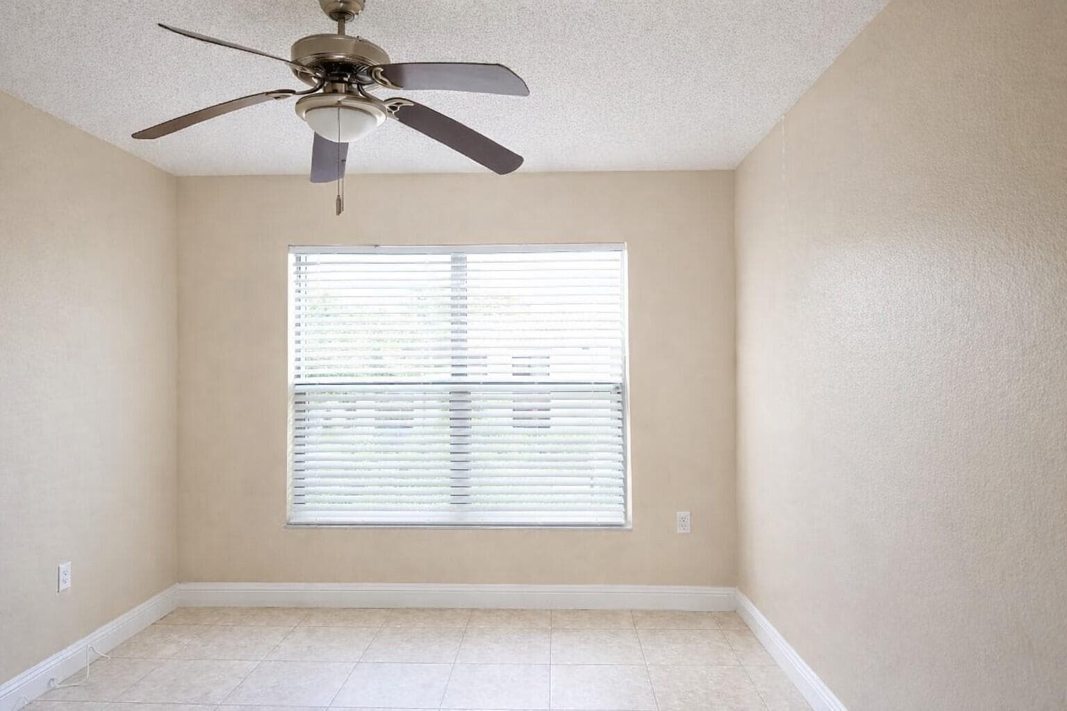 1542 Lake Crystal Drive H, West Palm Beach, FL 33411 — photo 14 of 37