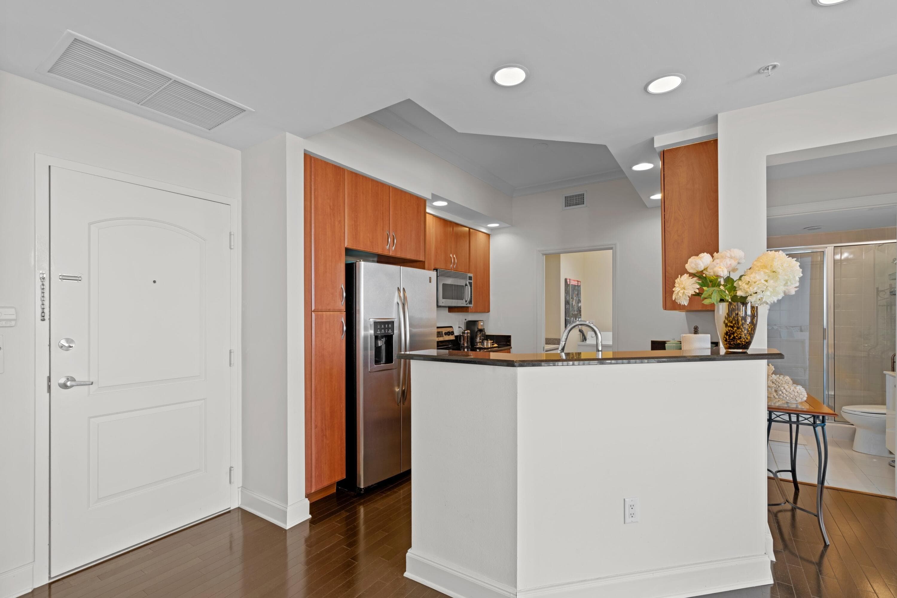801 S Olive Avenue 1402, West Palm Beach, FL 33401 — photo 4 of 24