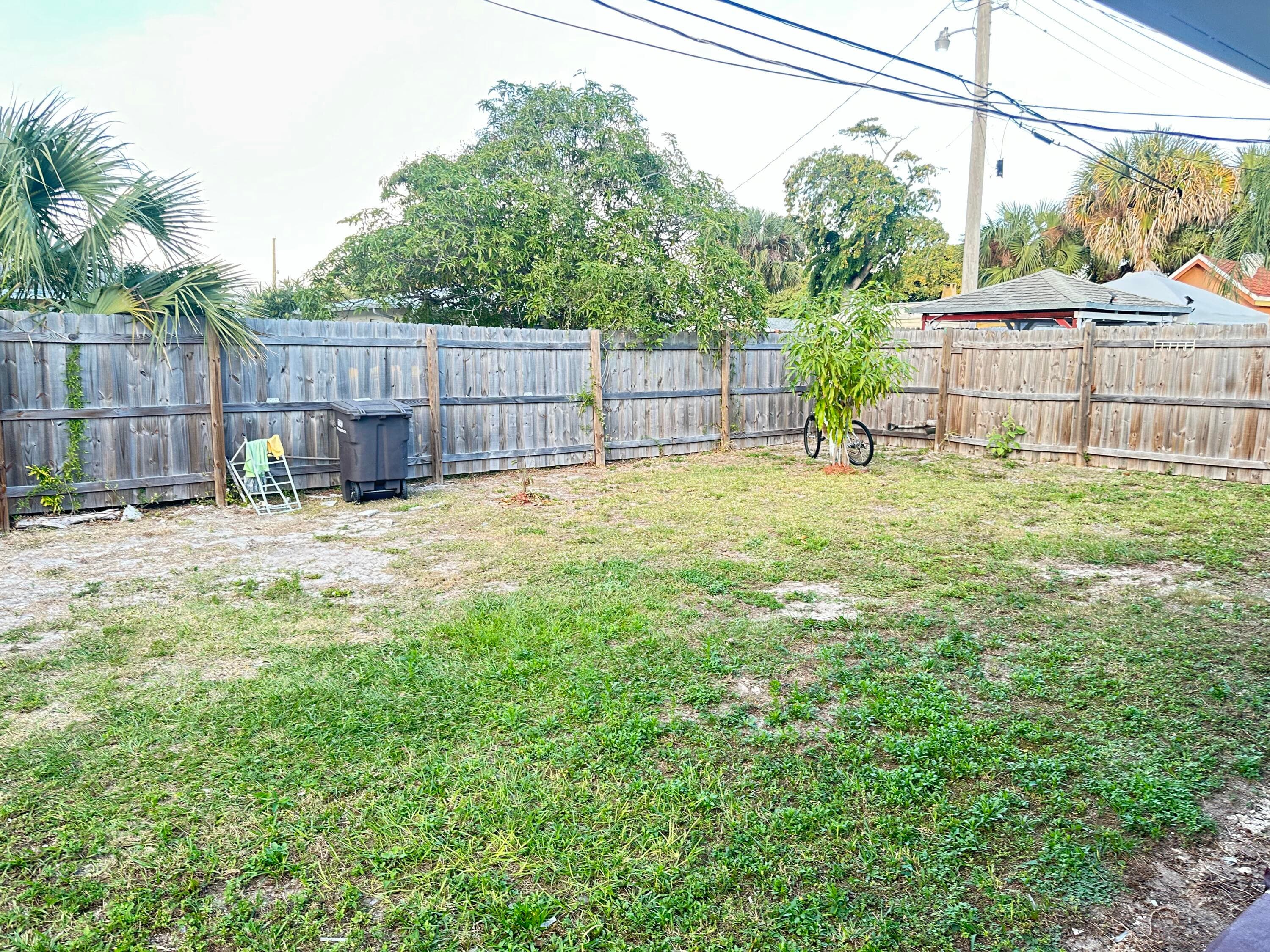 725 58th Street, West Palm Beach, FL 33407 — photo 13 of 14