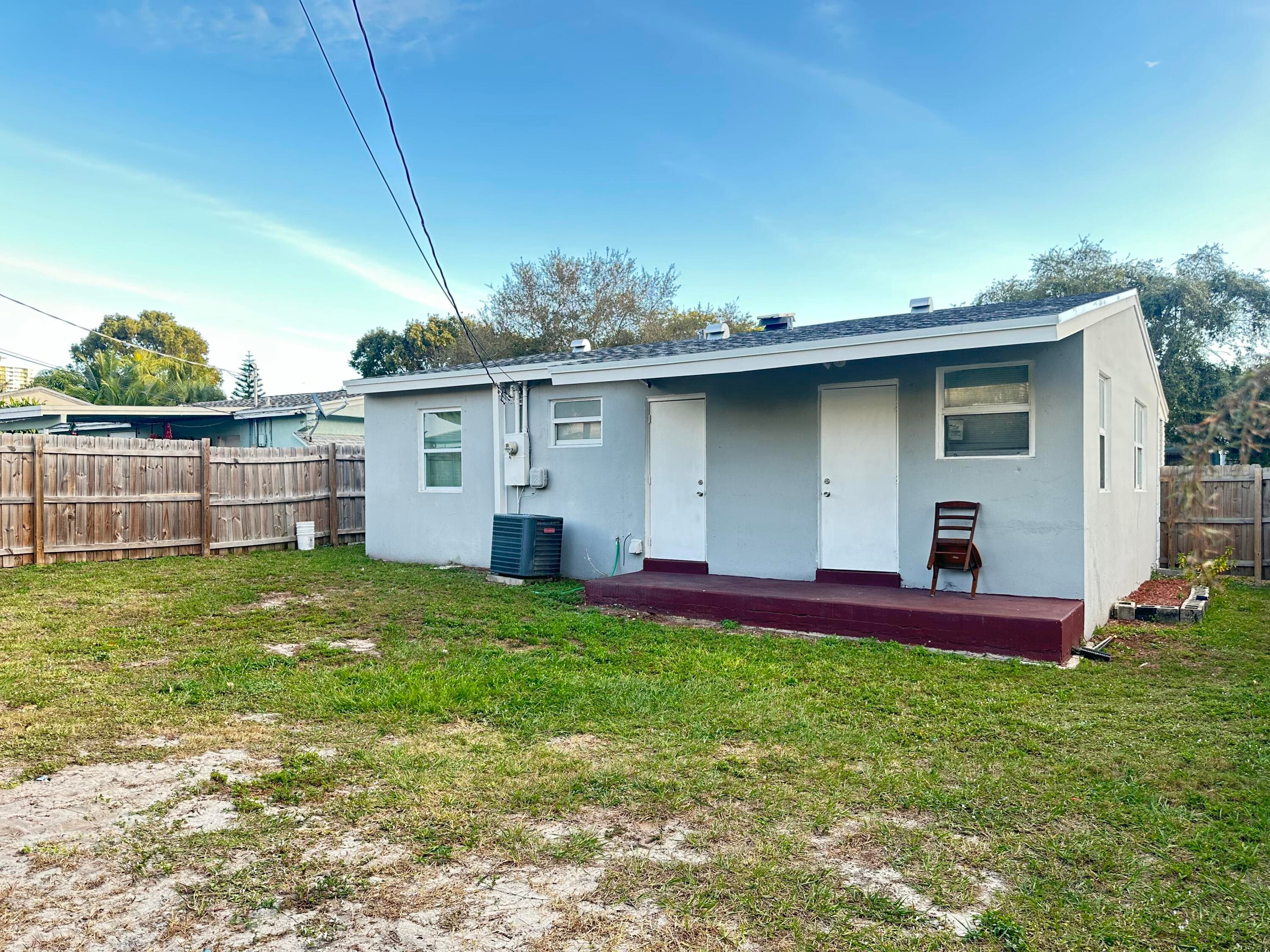 725 58th Street, West Palm Beach, FL 33407 — photo 14 of 14