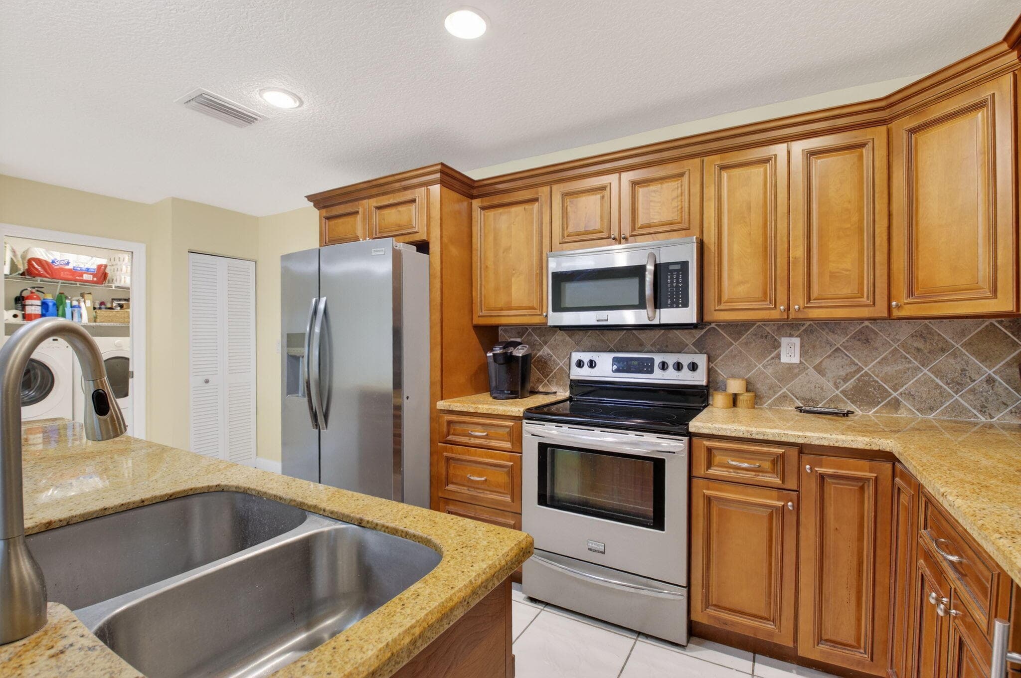 966 NW 37th Avenue, Delray Beach, FL 33445 — photo 18 of 52