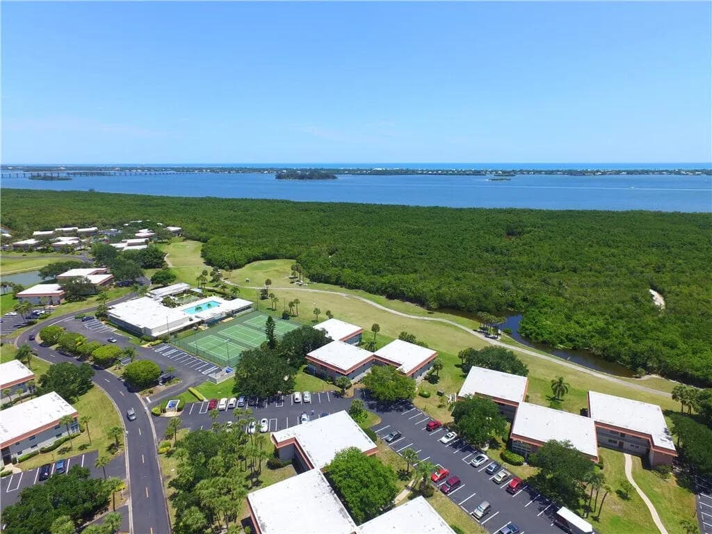 31 Vista Gardens Trail 105, Vero Beach, FL 32962 — photo 8 of 10